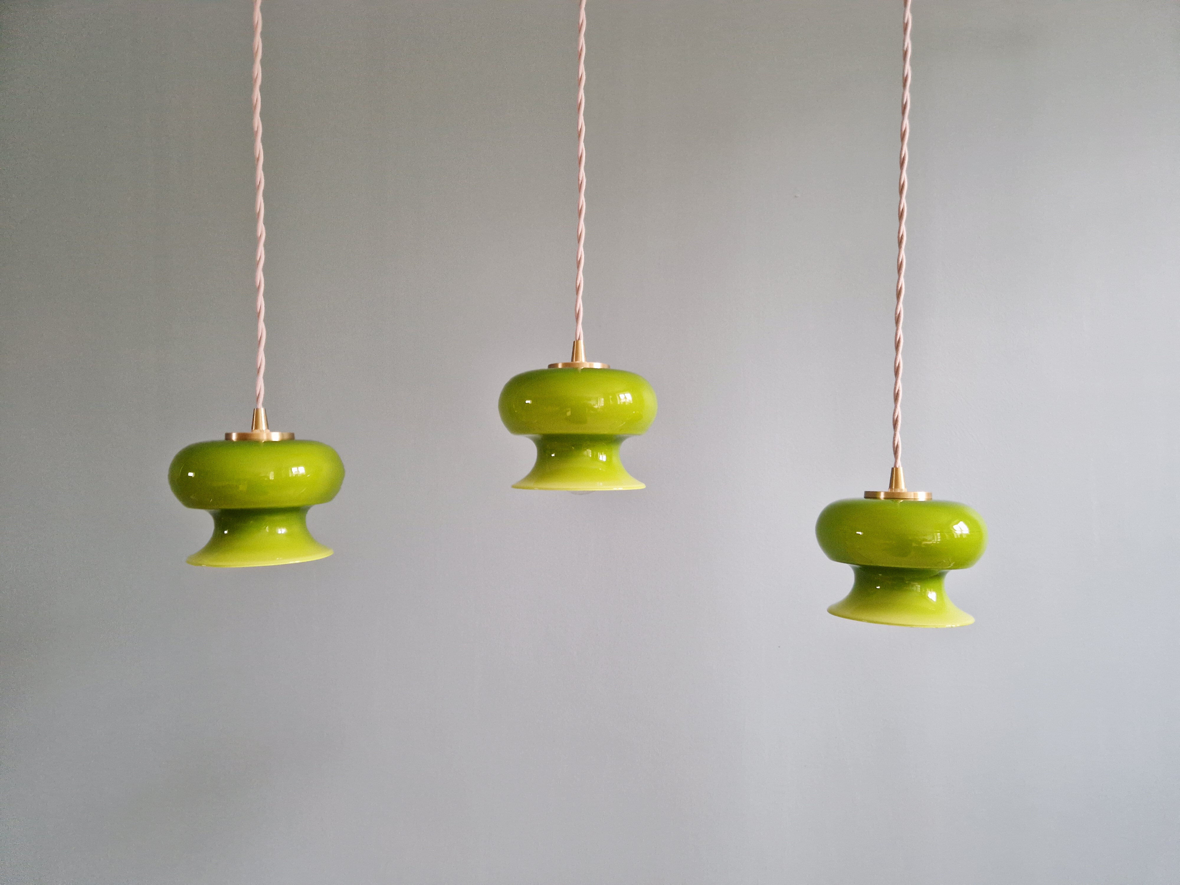 Vintage suspension trio in green opaline, 1960s-70s.