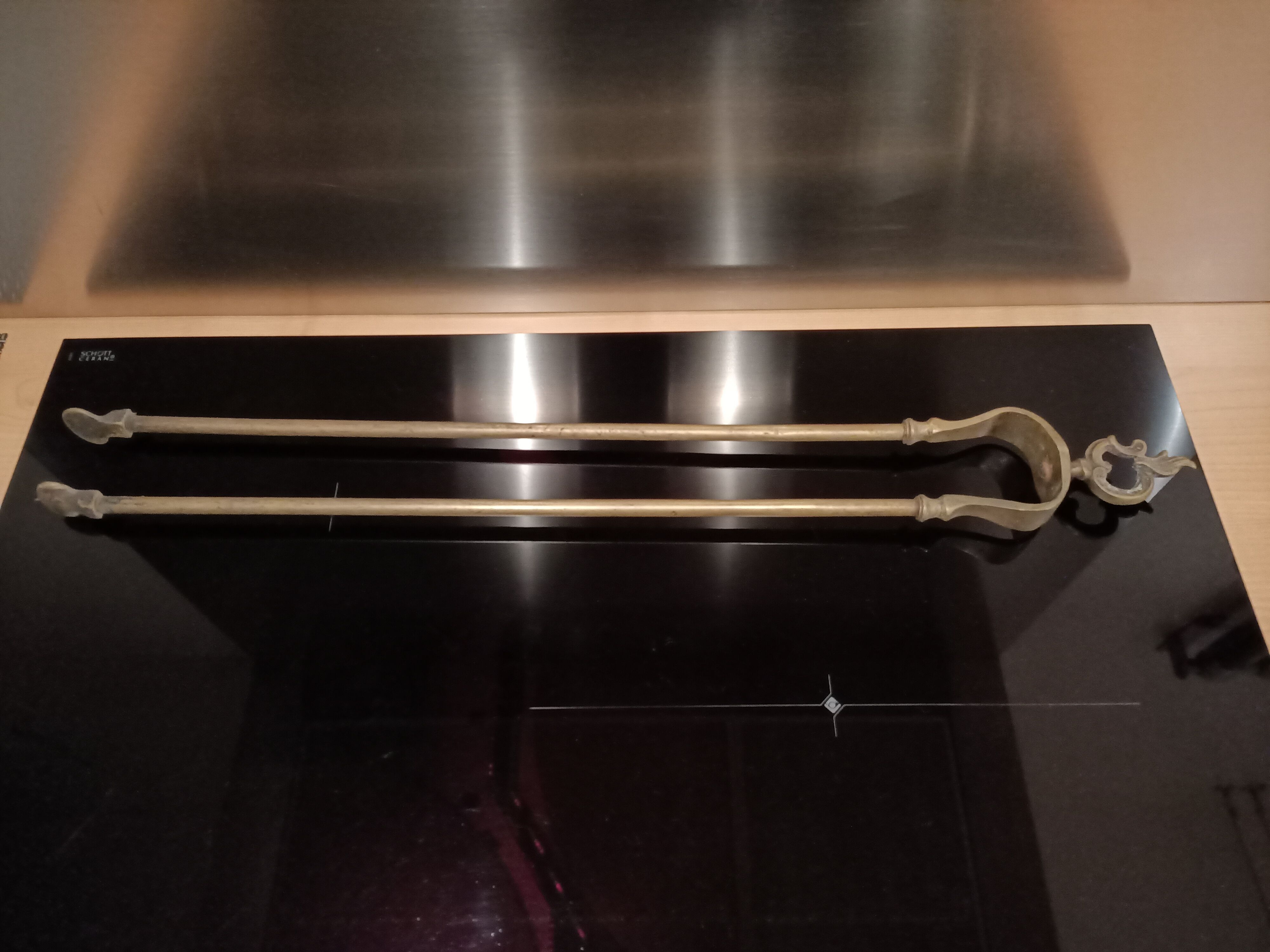 Brass clamp for chimney servant