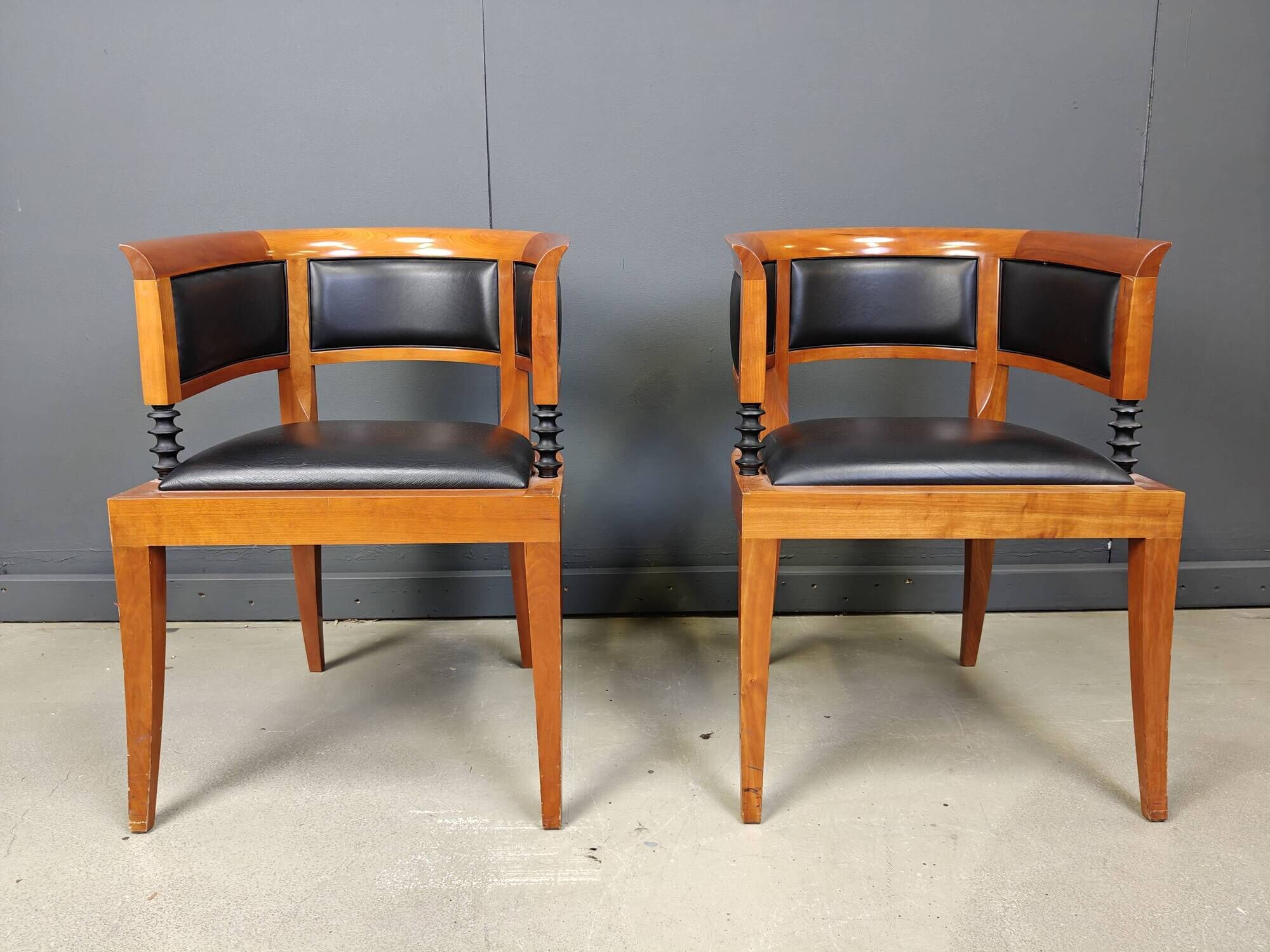Set of 2 Cherry wood armchairs by Leon Krier Model Sella Media by Giorgetti