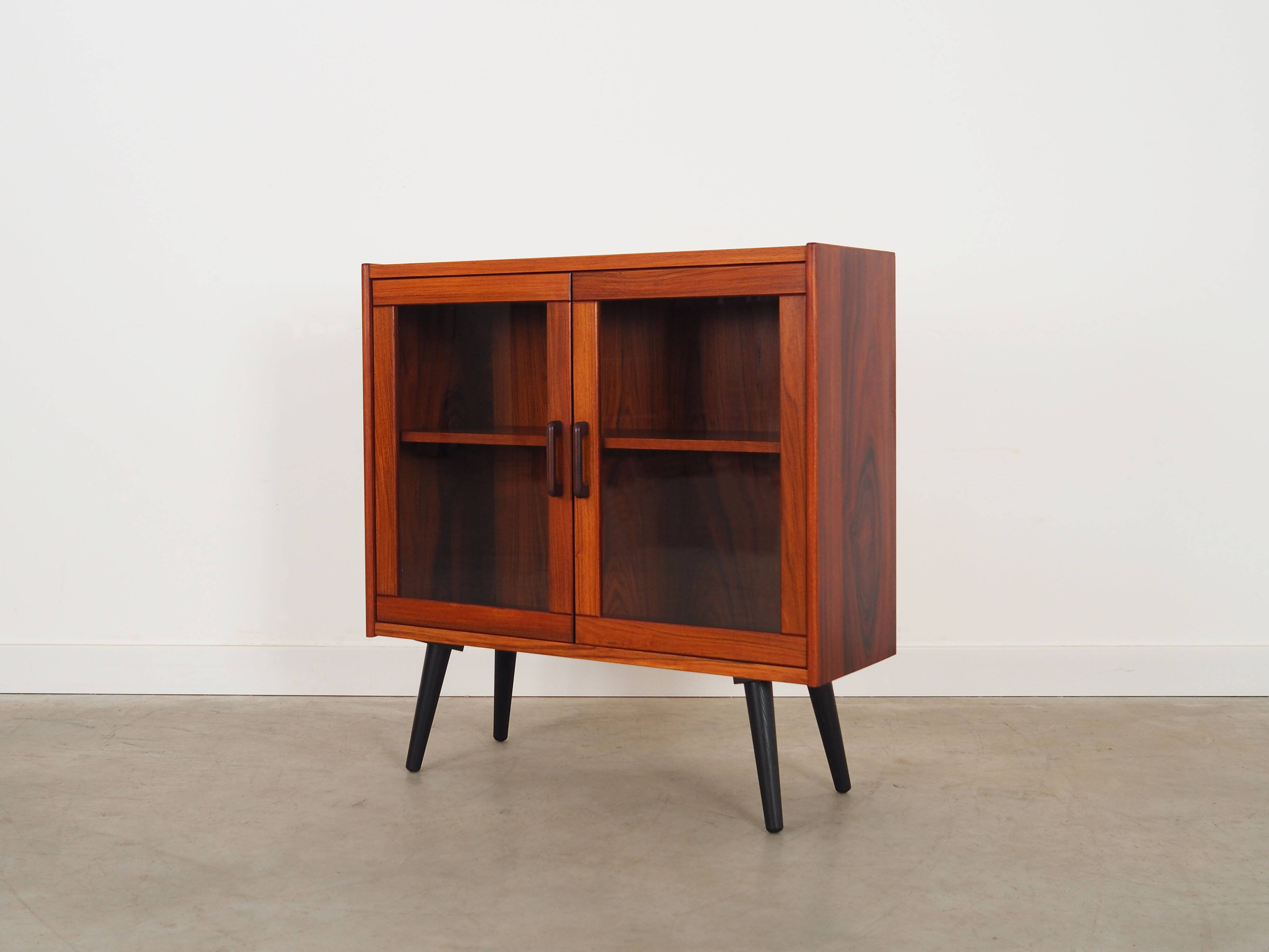 Rosewood showcase, Danish design, 1970s, production: Denmark