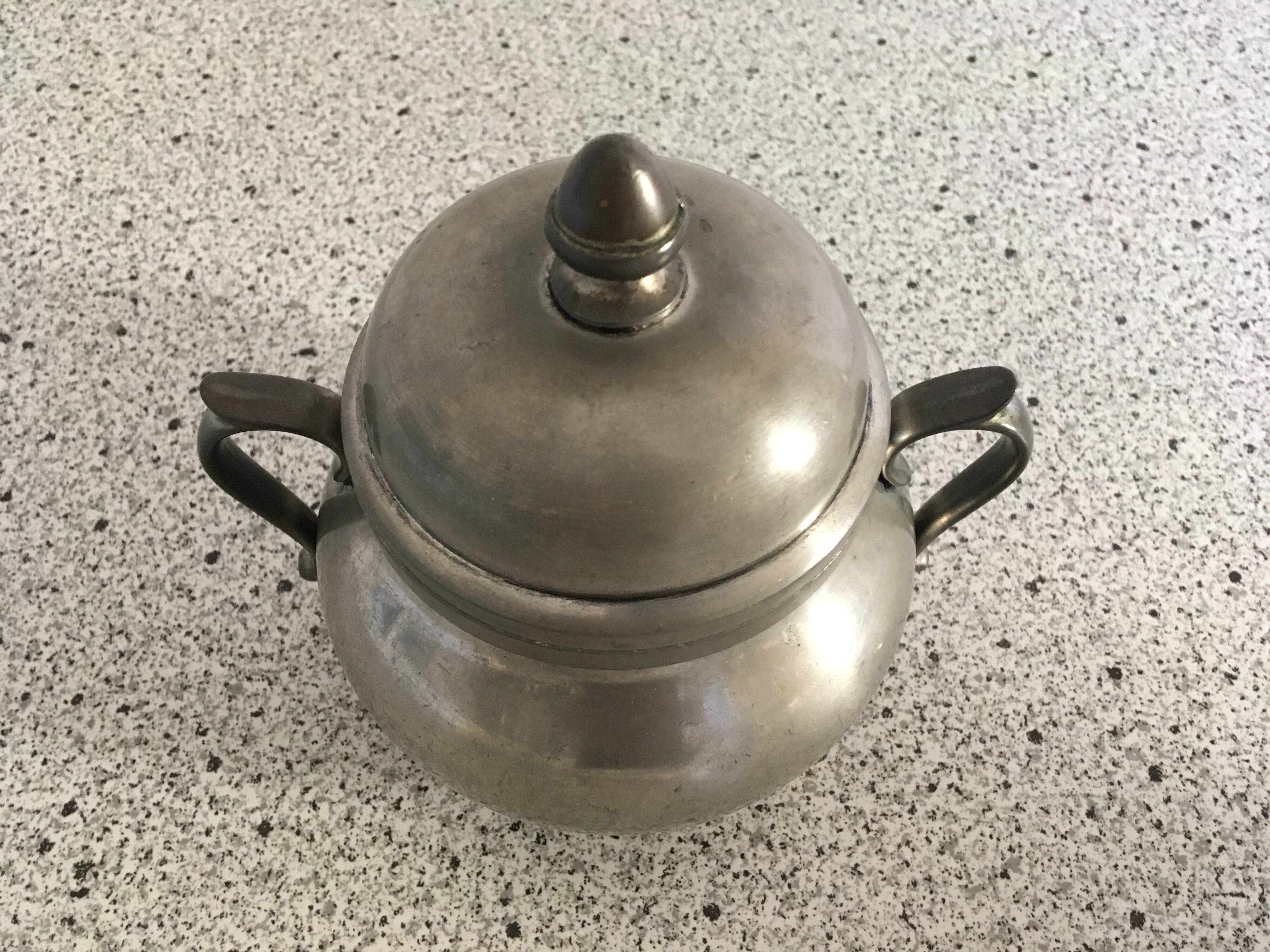 Sugar bowl candy box with lid