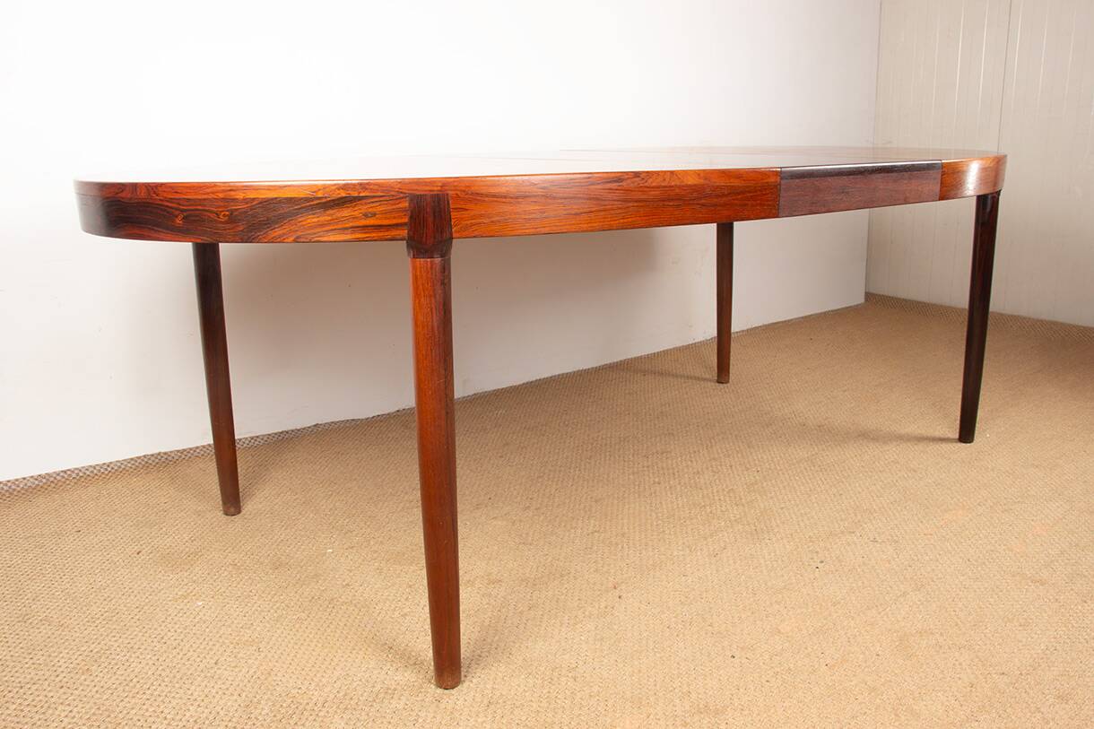 Table de repas, ovale, extensible, Danoise, Palissandre, Harry Ostergaard.