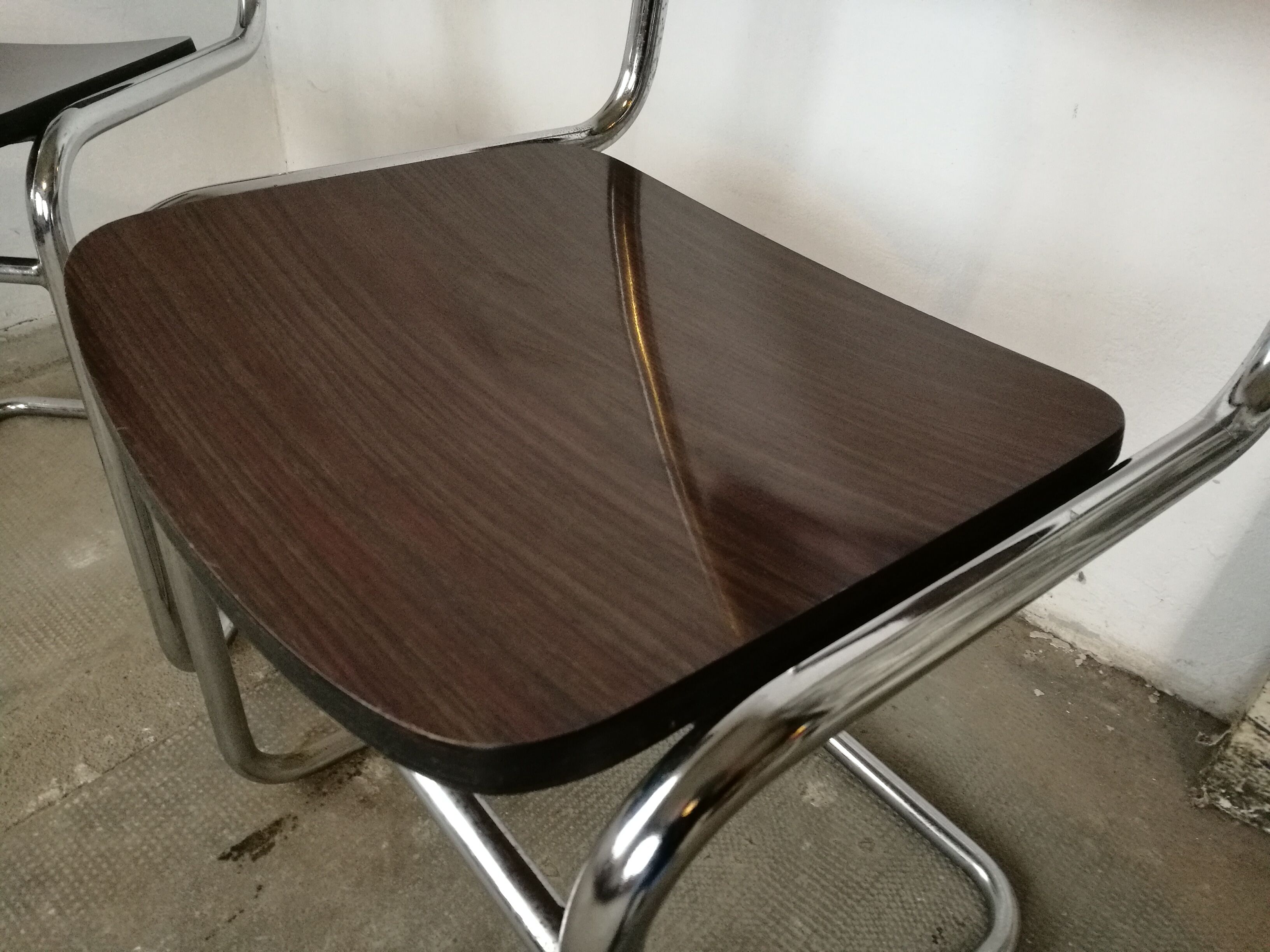 Pair of cantilever chairs from the 80s bauhaus style