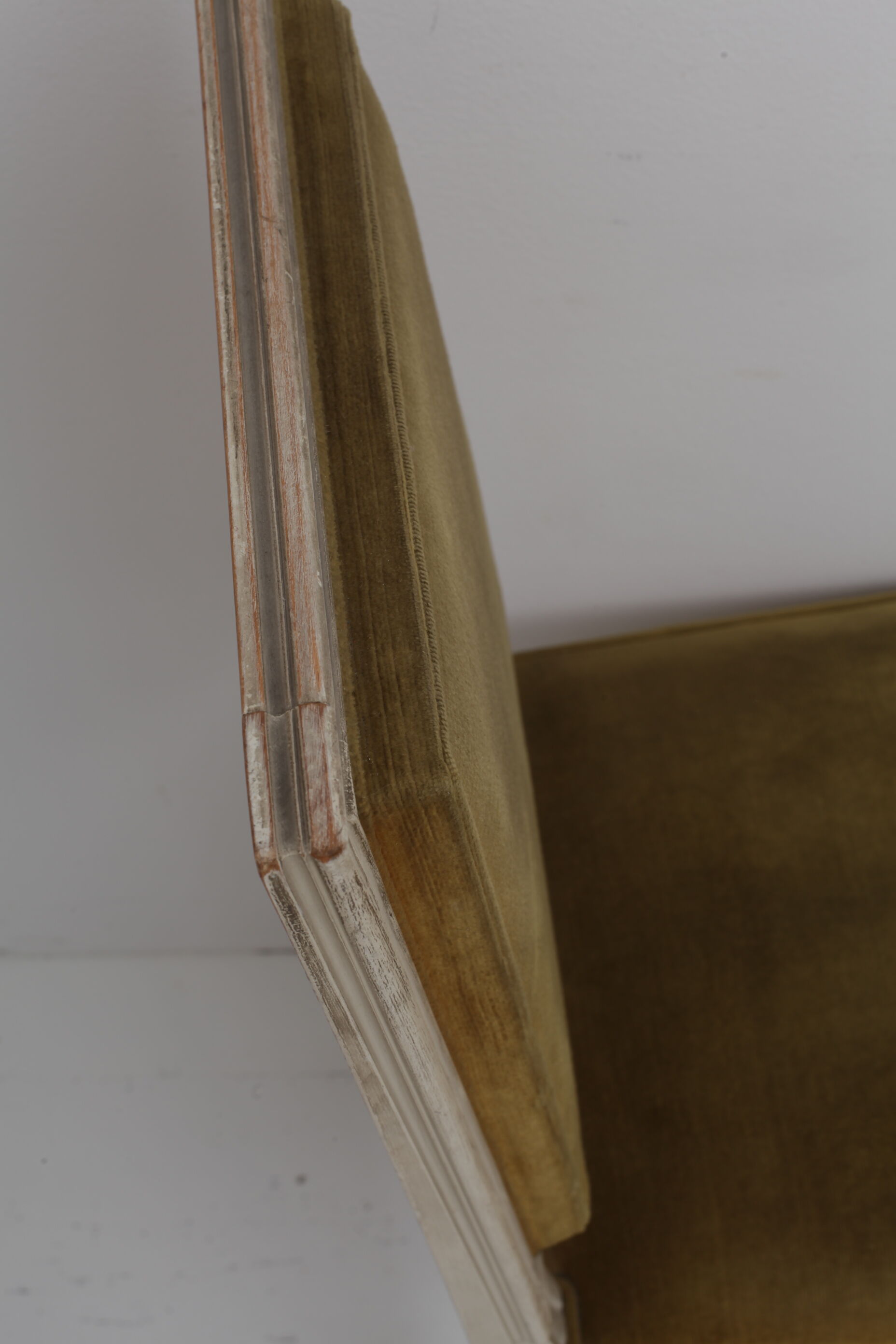 Solid wood and velvet chair