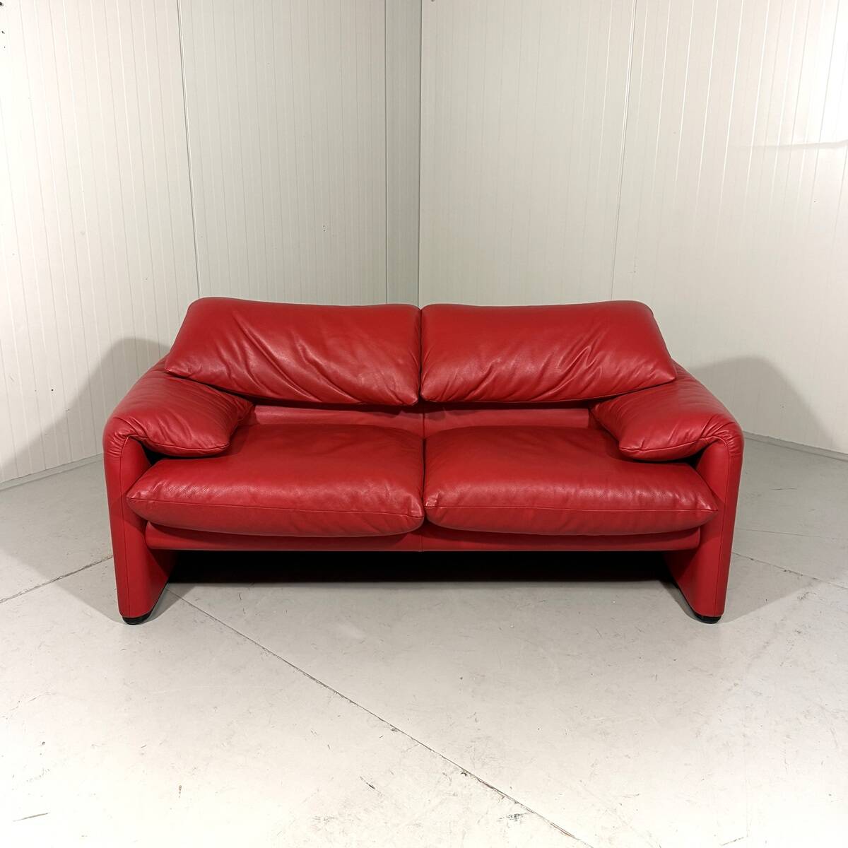 Vico Magistretti red leather Maralunga sofa Cassina