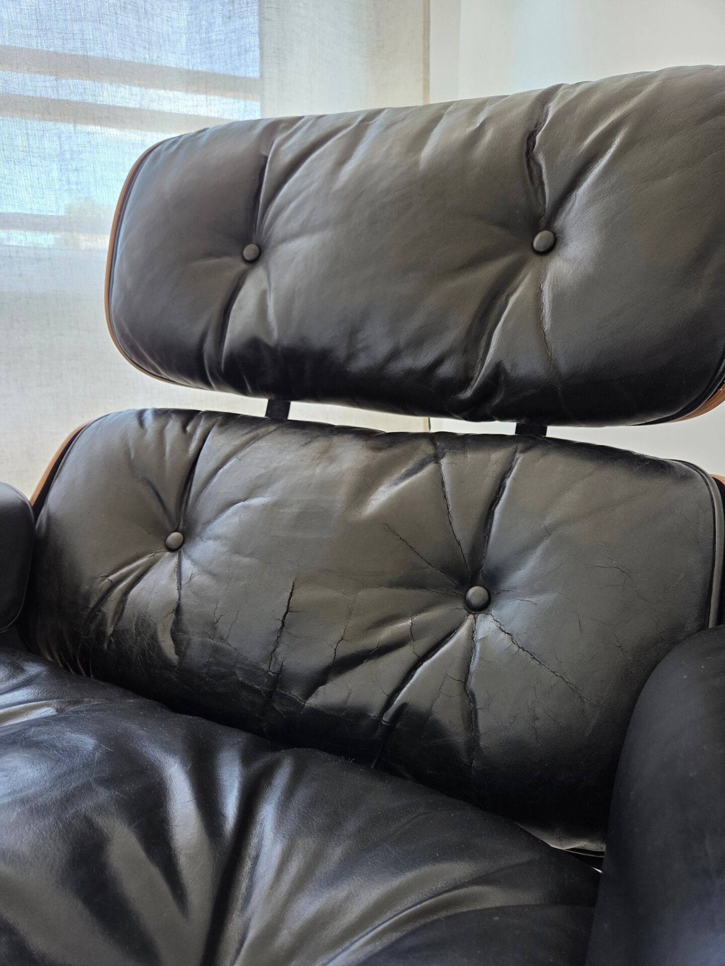 Fauteuil Eames mobilier international