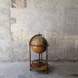 World map bar