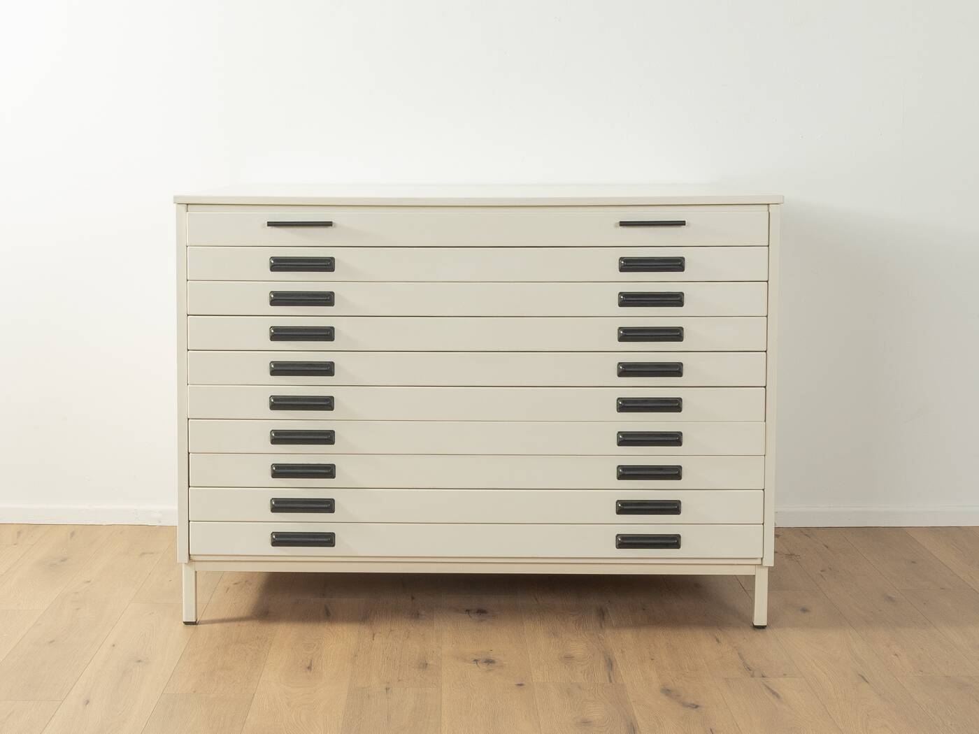 1960s chest of drawers