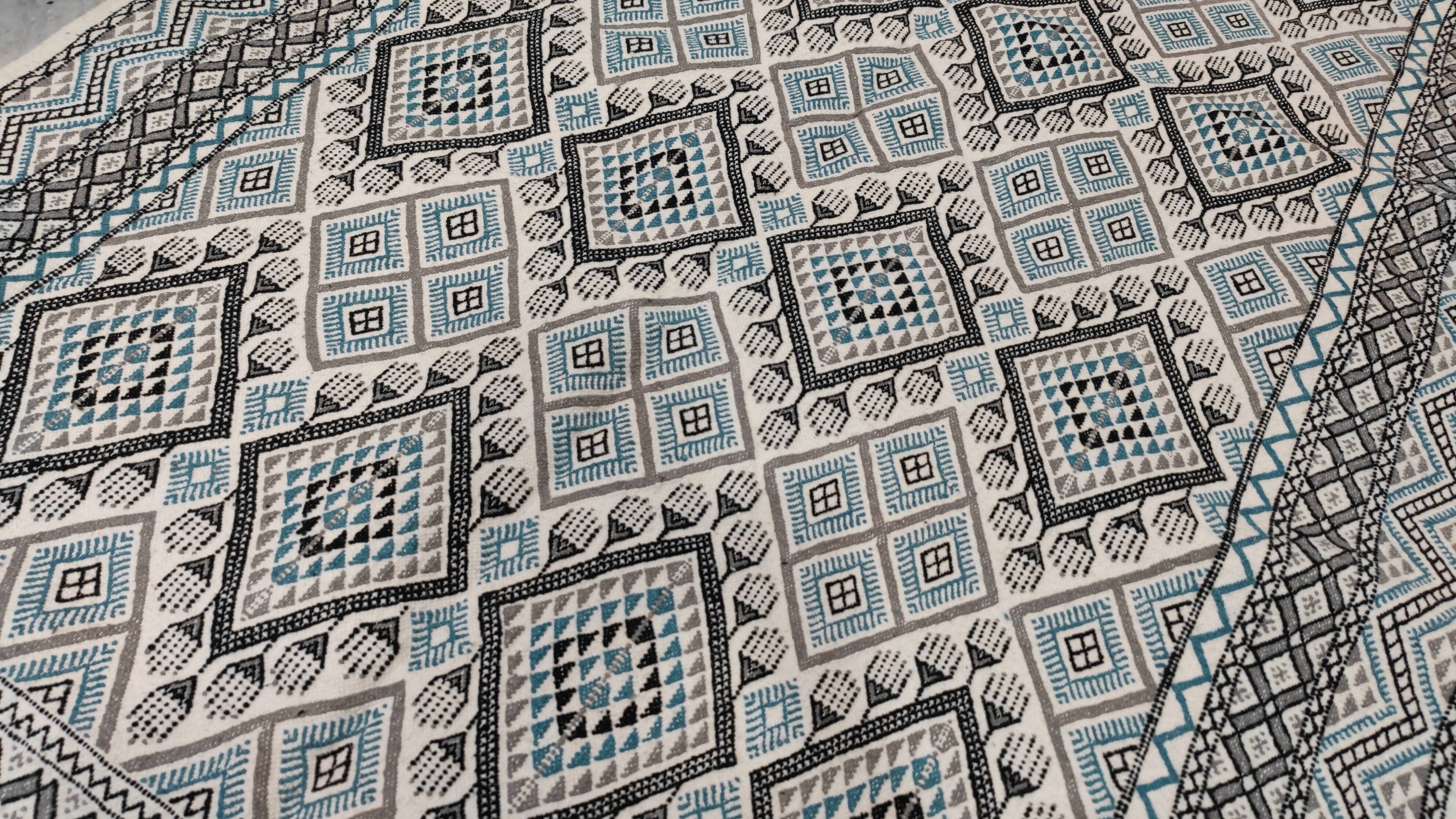 Hand-woven margoum rug in natural wool