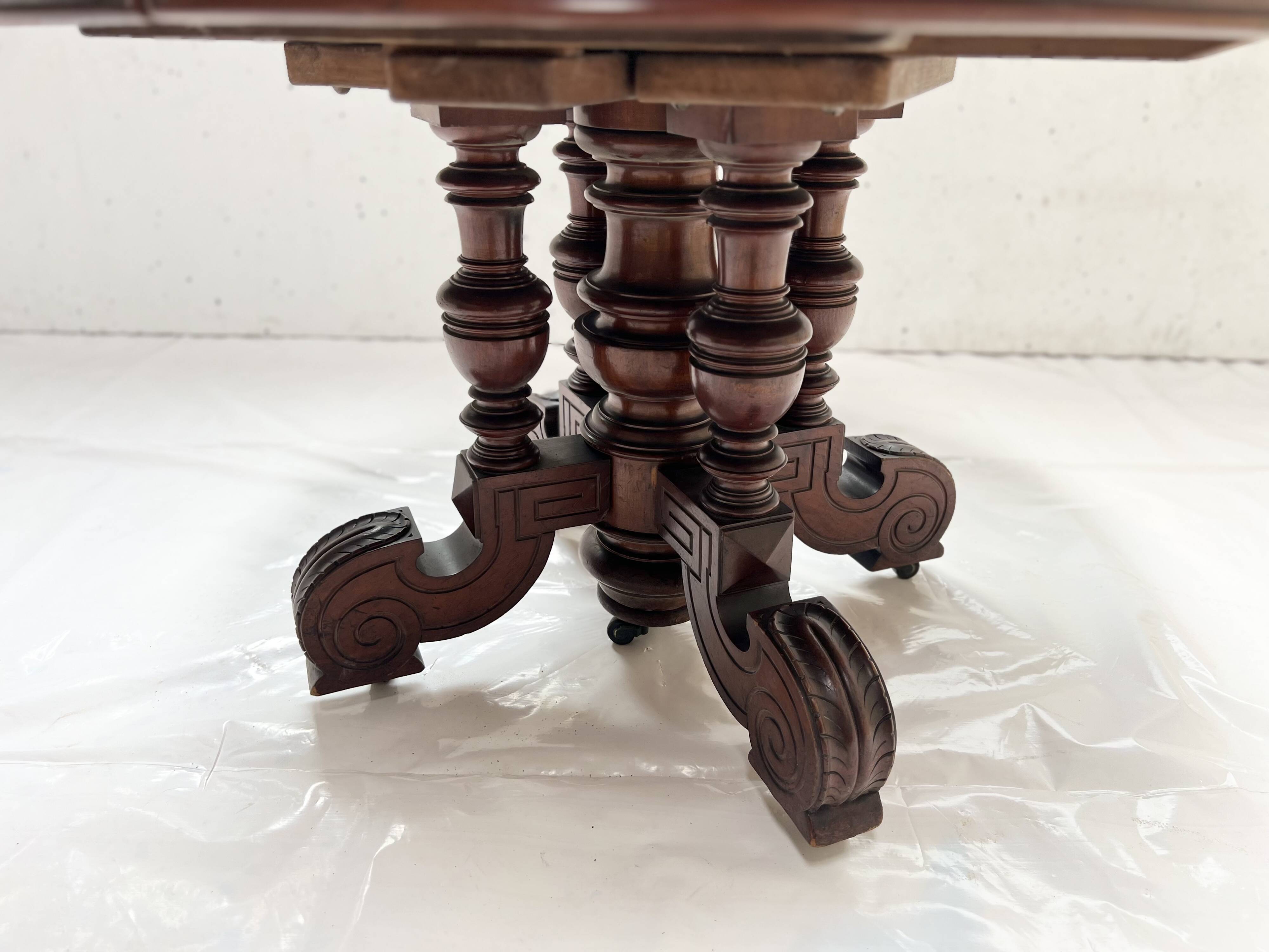 Napoleon III central leg table, solid mahogany, 19th century