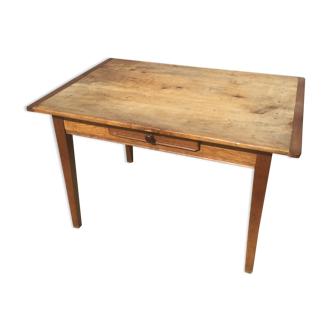 Farm table
