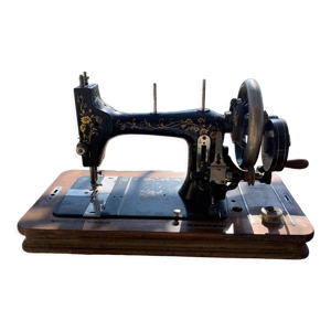 Machine a coudre vintage Brocante