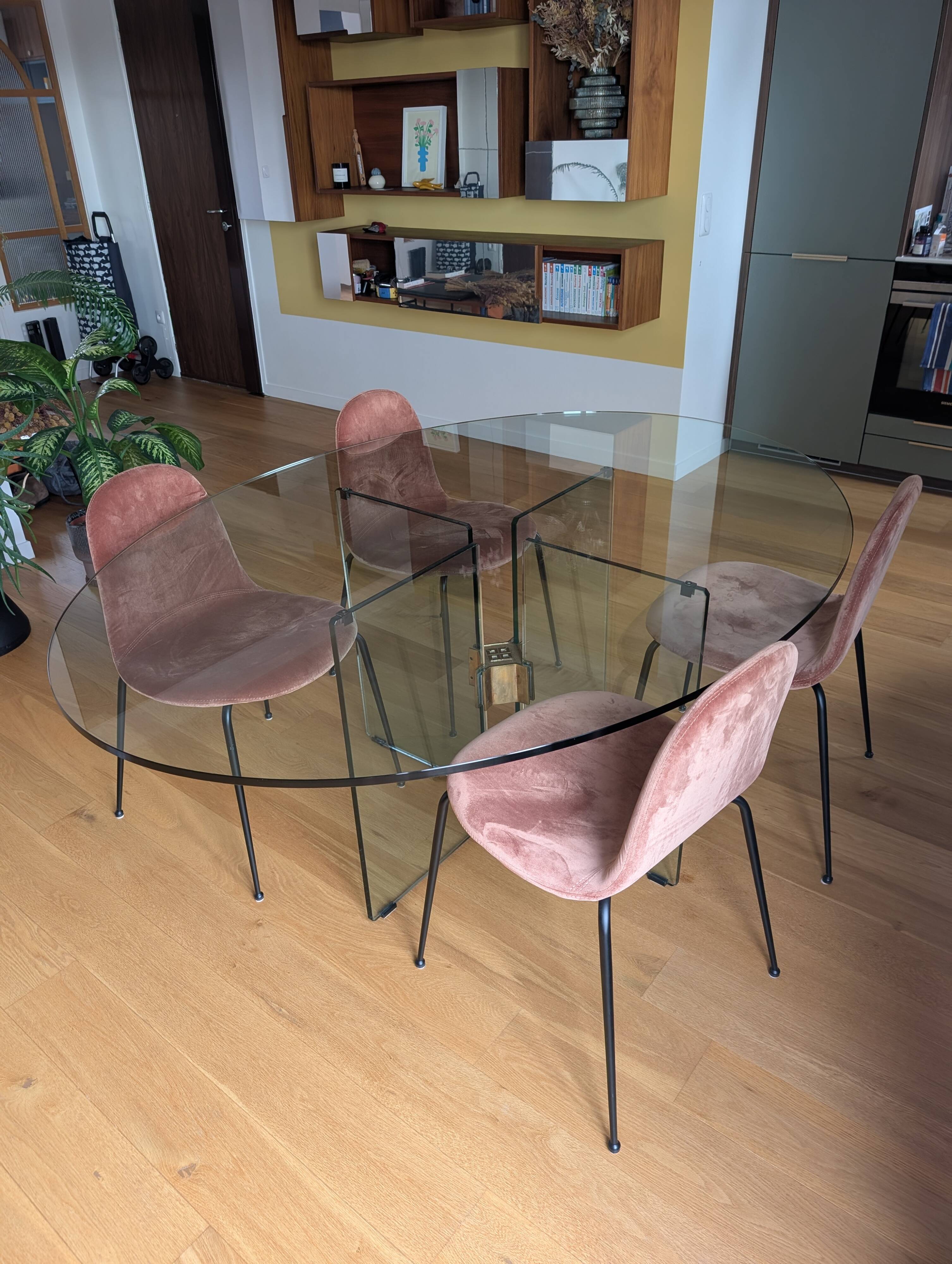 Peter Ghyczy designer dining table oval 170×130 for 4-6, up to 8 people.