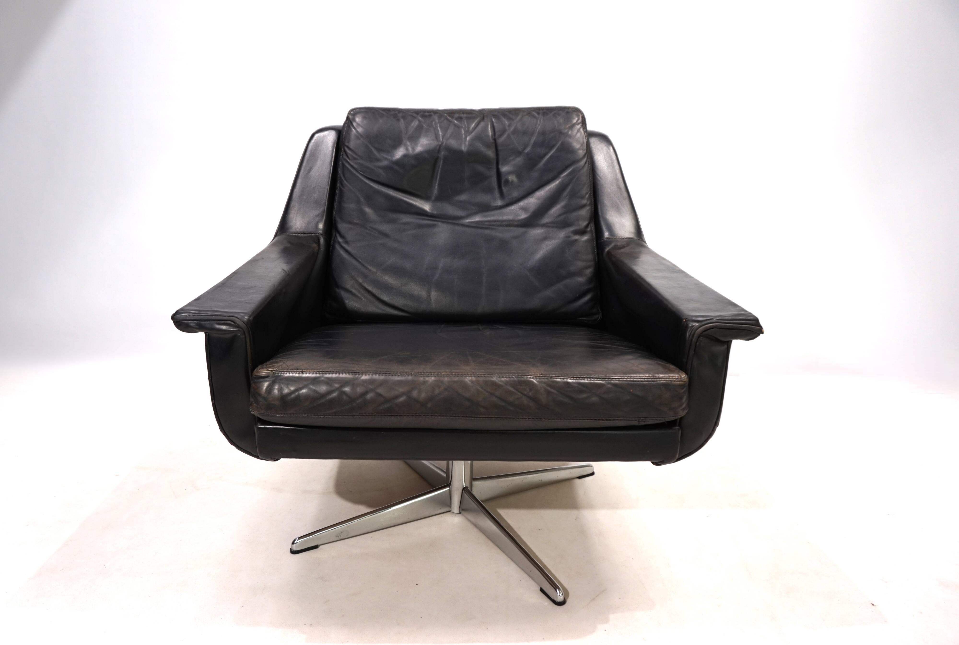 ESA 802 leather lounge chair by Werner Langenfeld, 1960