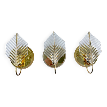 Vintage set of three sconces in brass and glass by Zero Quattro. Italy 1970s