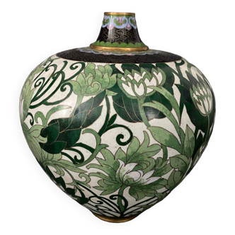 Vase cloisonné de forme boule par Jingfa Chine XXe décor floral