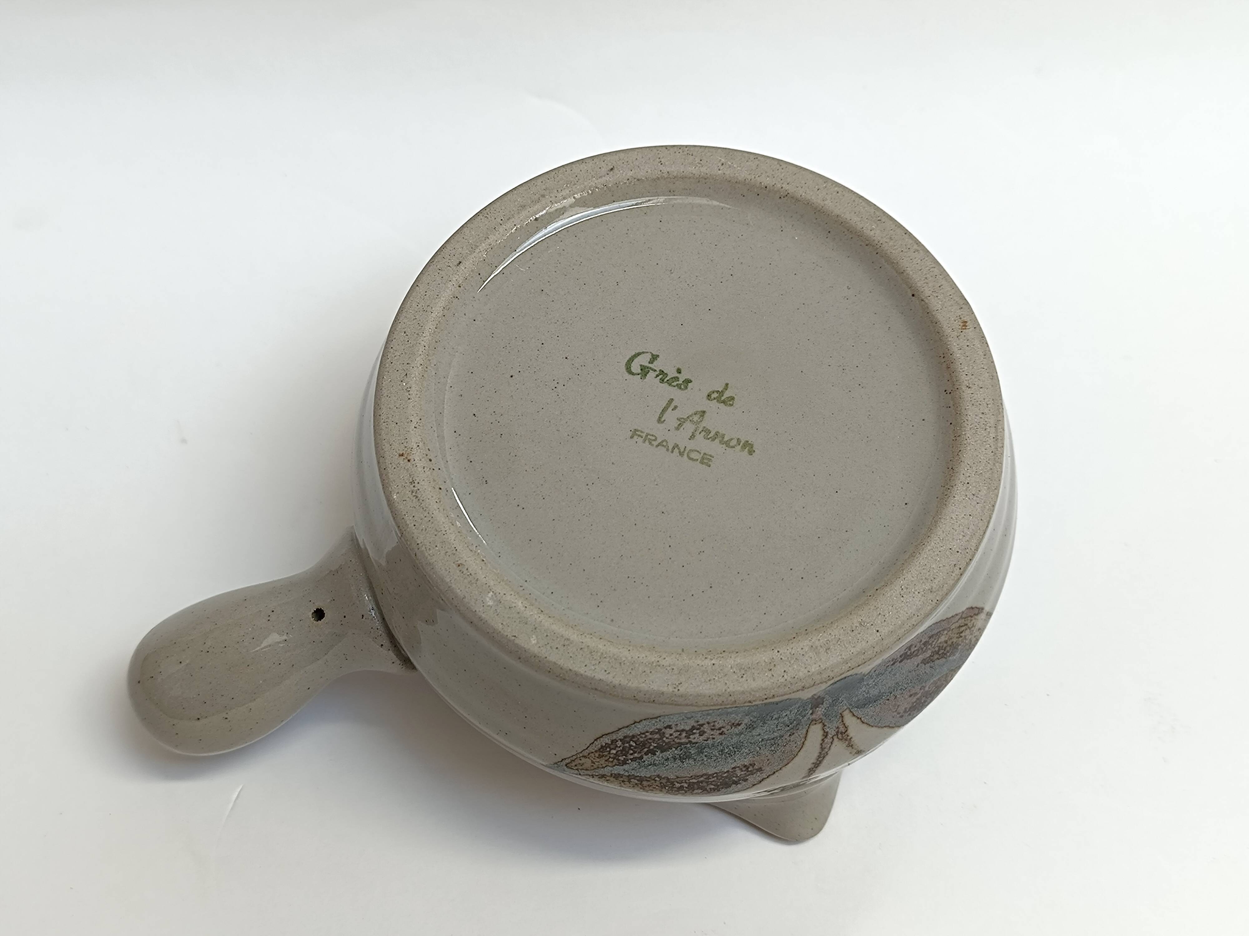 Arnon sandstone saucepan