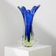 Vase en verre Murano XXL Fratelli Toso en bleu avec une couche extérieure transparente, art décoratif italien des années 1960.