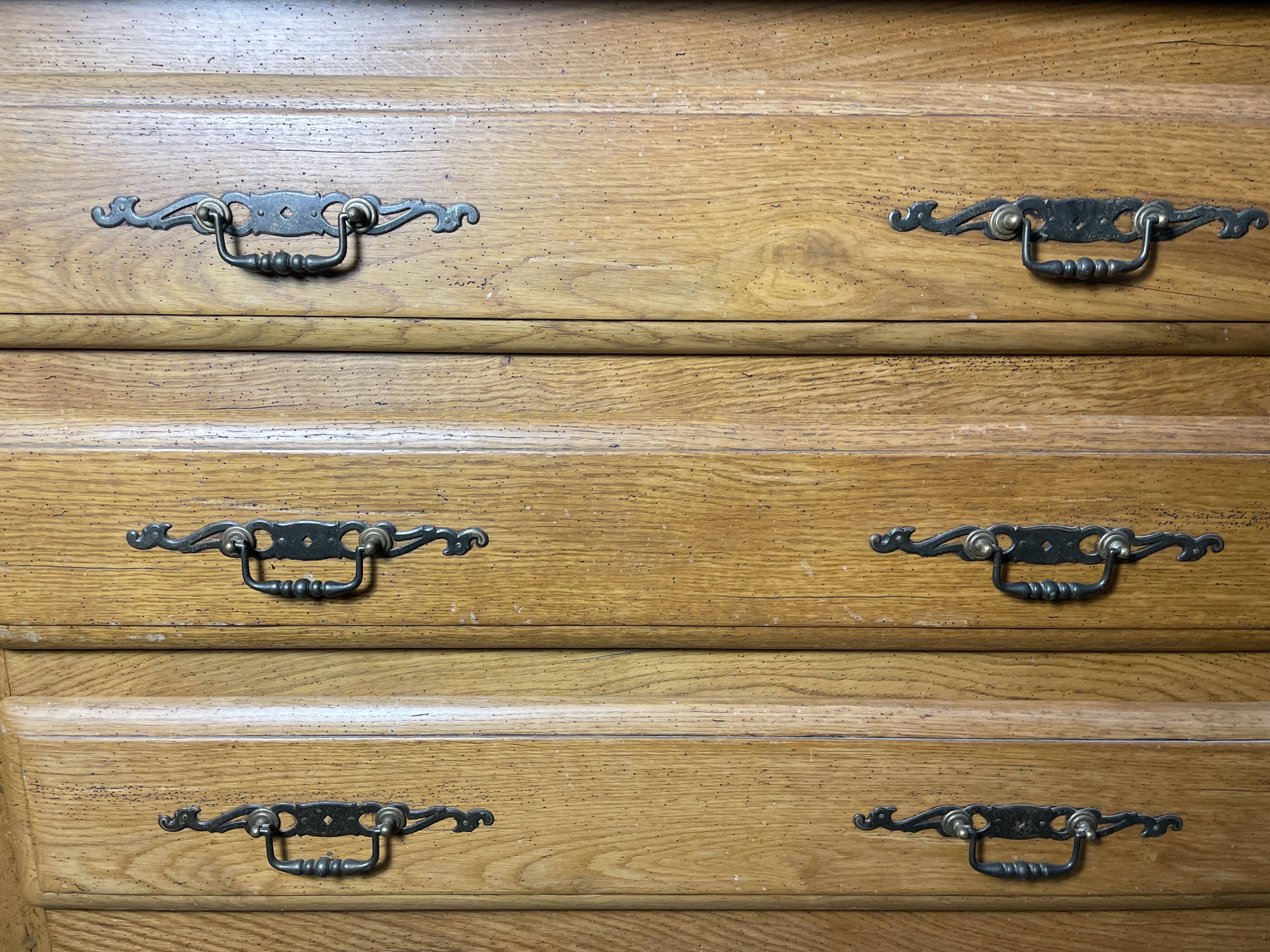 Rustic solid oak chest of drawers