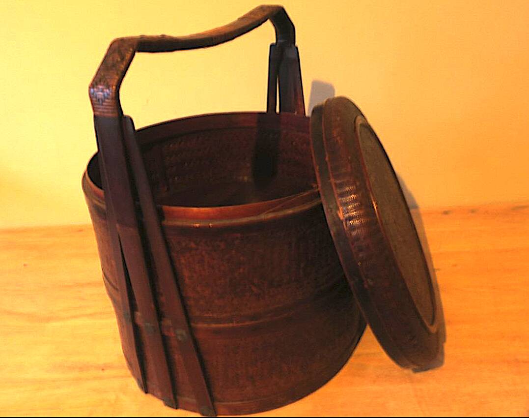 Antique basket in wood and rattan with 3 sections, c. 1900