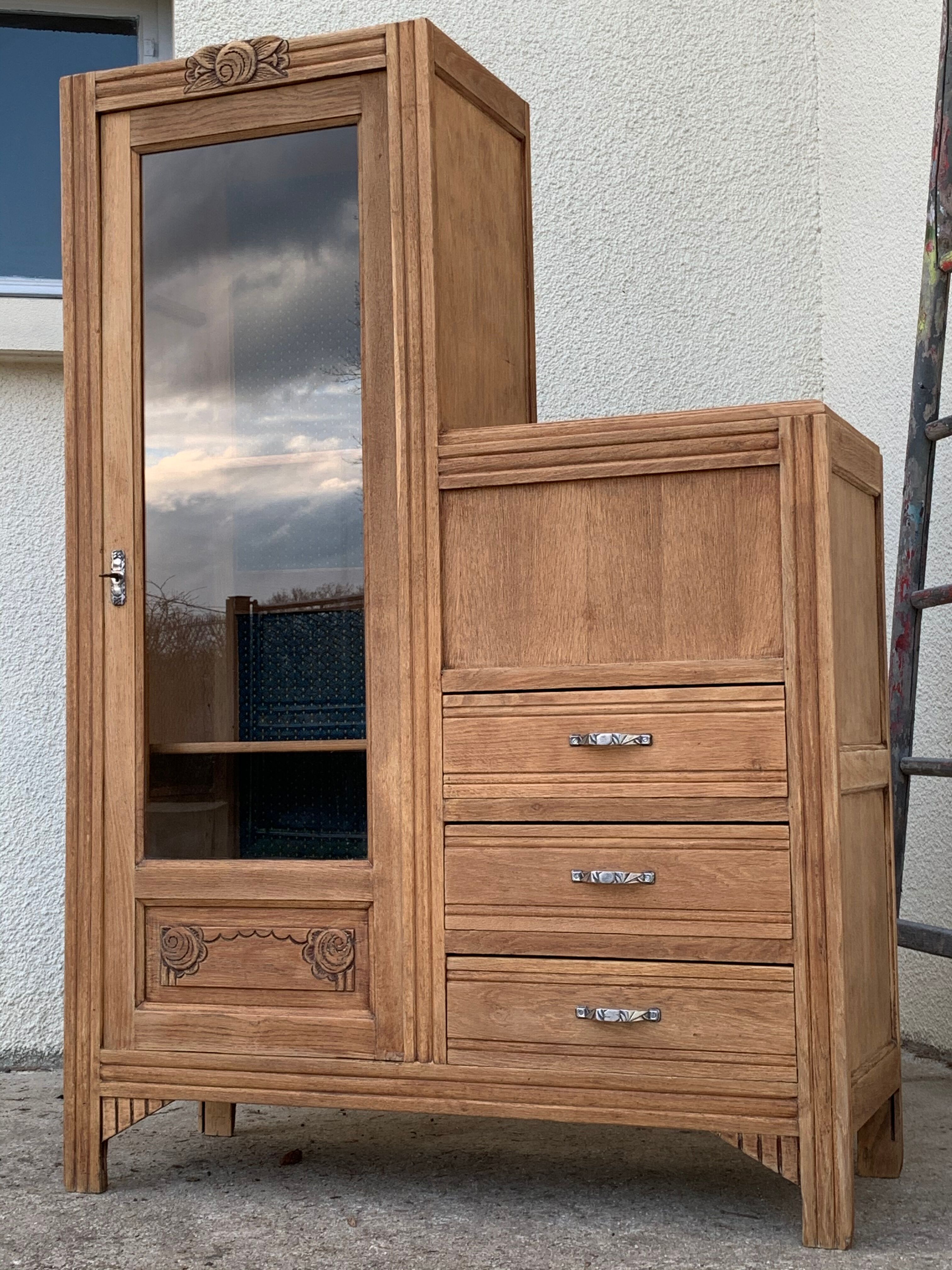 Art Deco asymmetrical glass Parisian wardrobe 1930