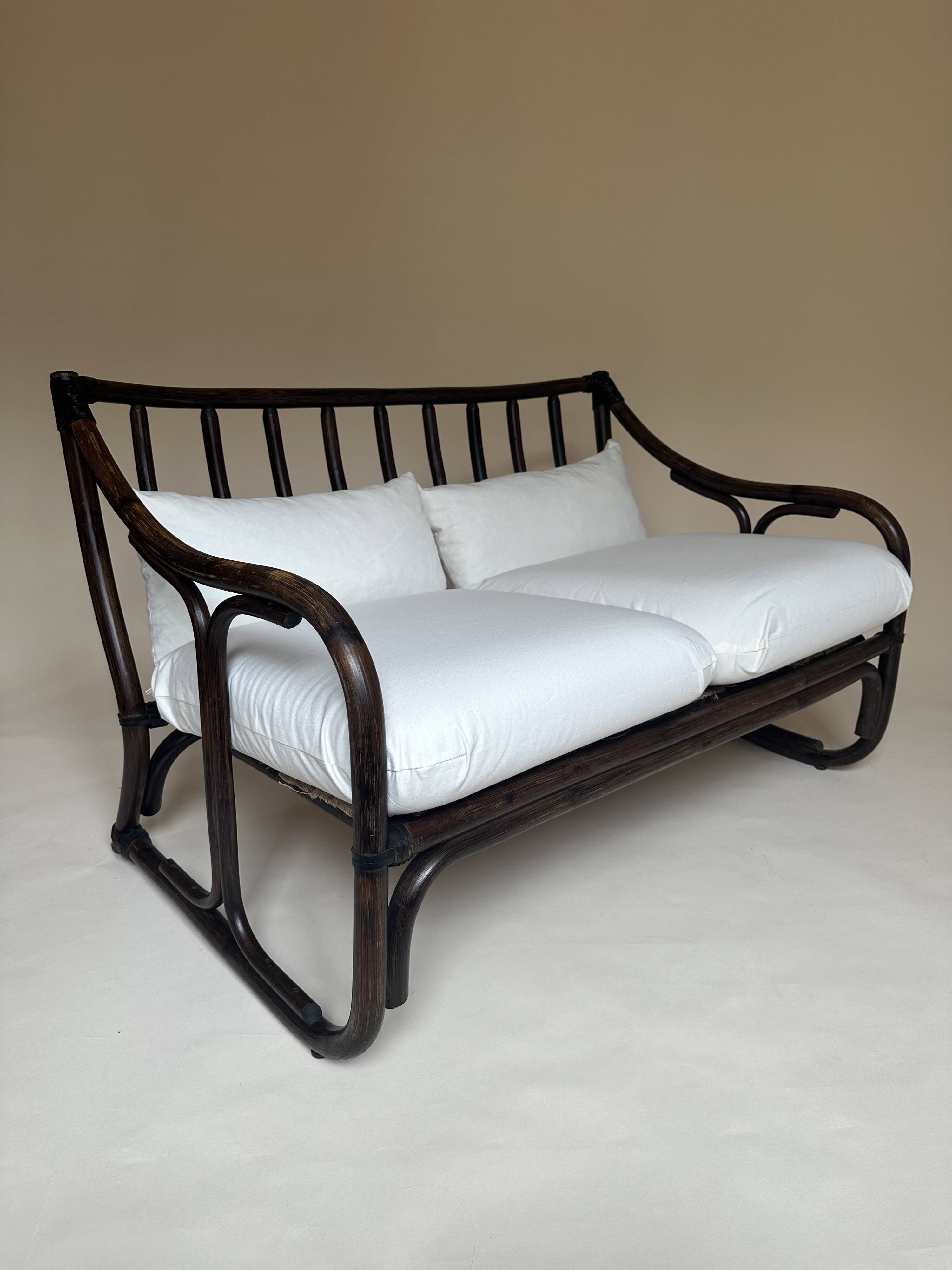 Two-seater rattan bench