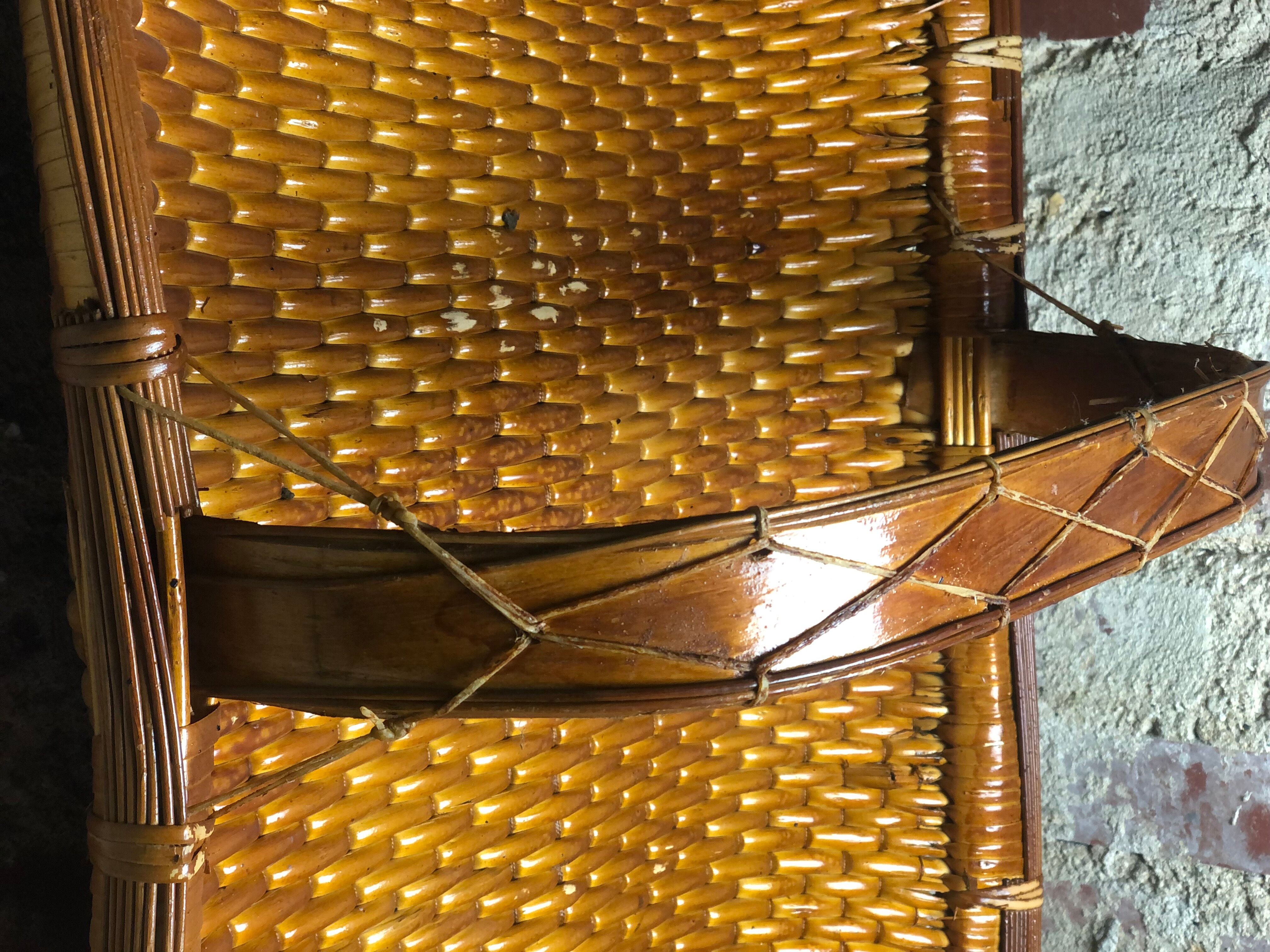 Panier de cueillette vintage en osier tressé