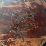 Table basse ronde  en bois gravé, tourné, fin XIXème