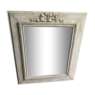 Old mirror wood contour, knot pattern