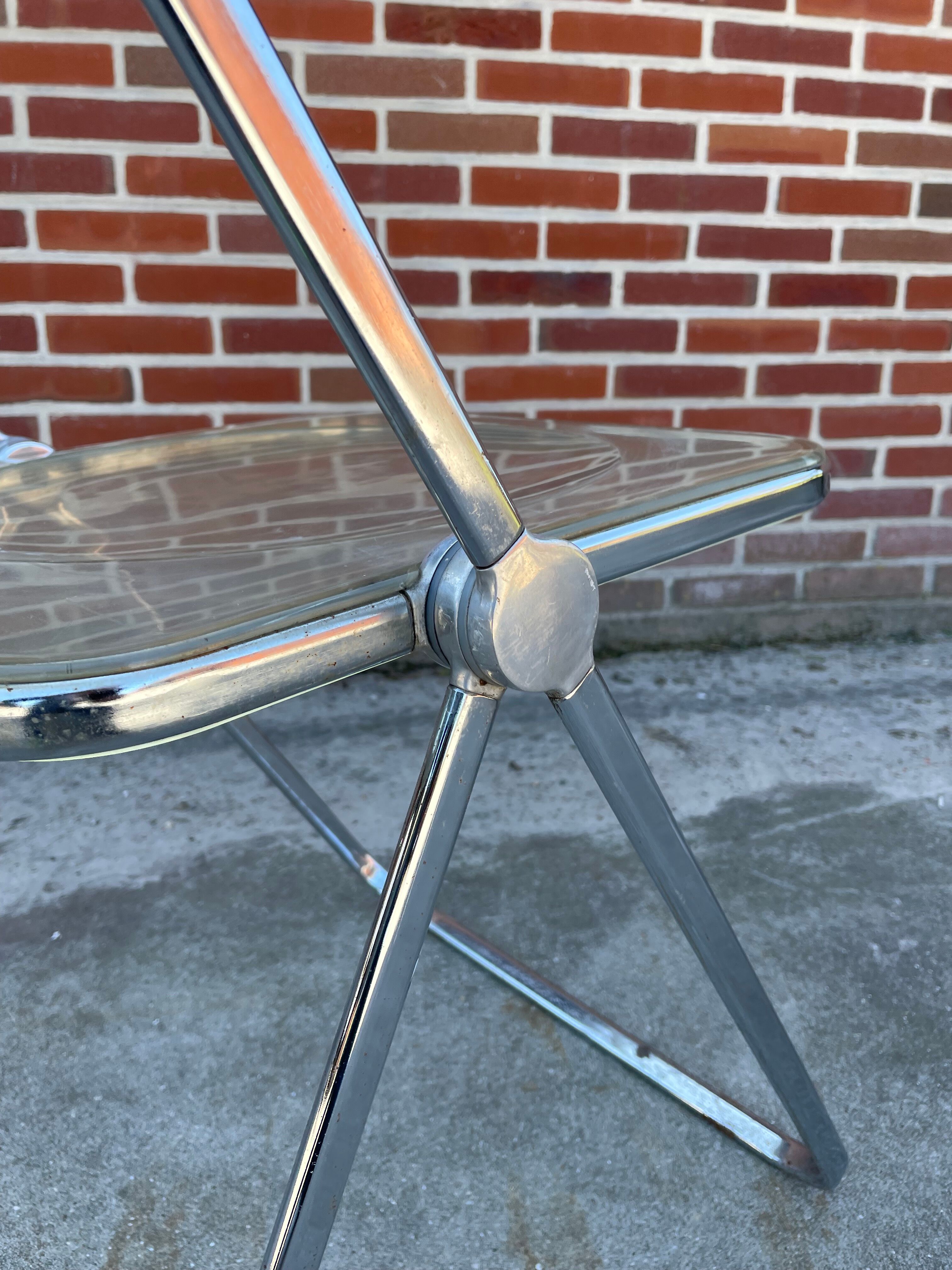 Plia chair by Giancarlo Piretti  for castelli