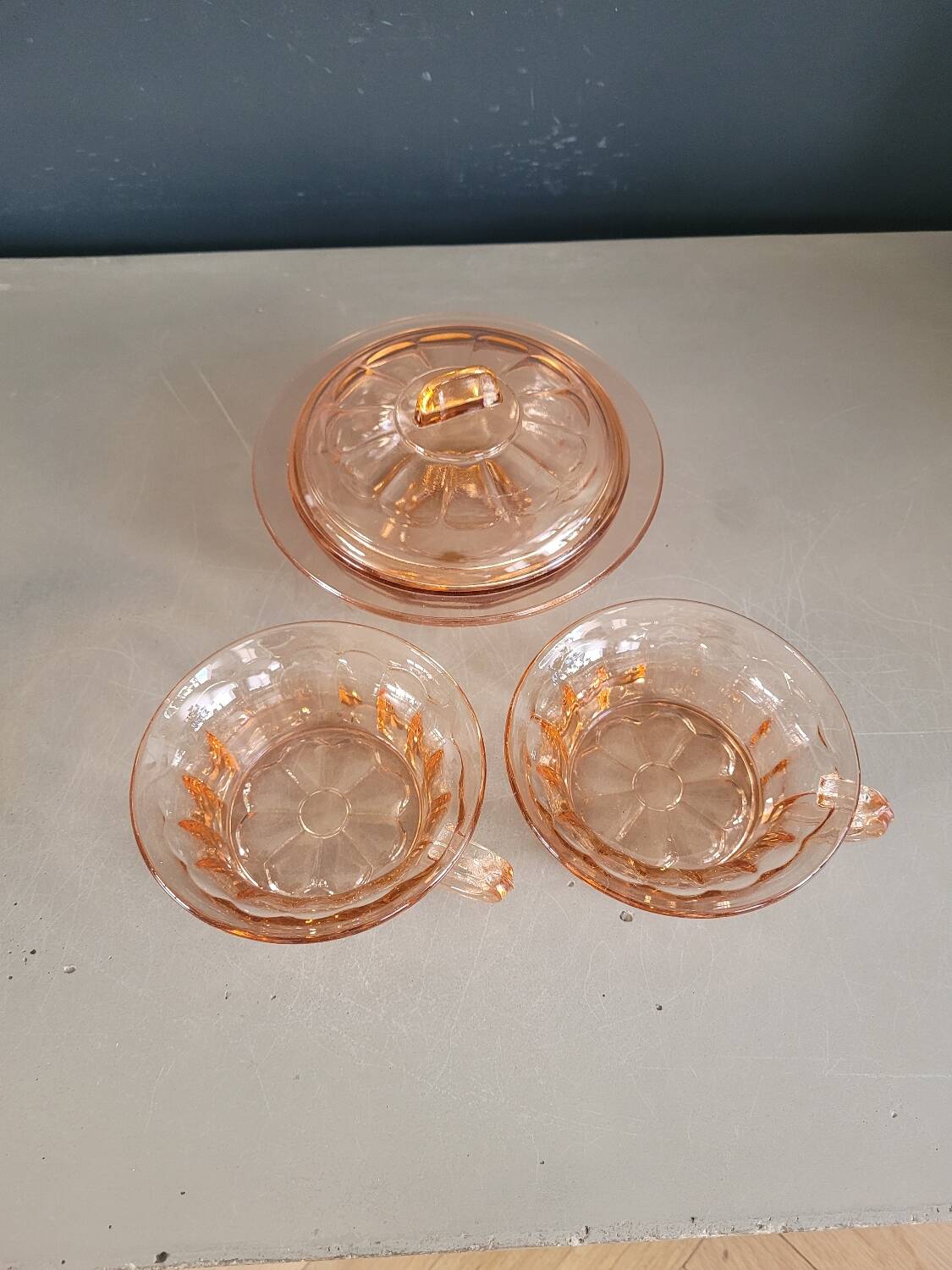 Ensemble 2 tasses + sucrier en verre rose