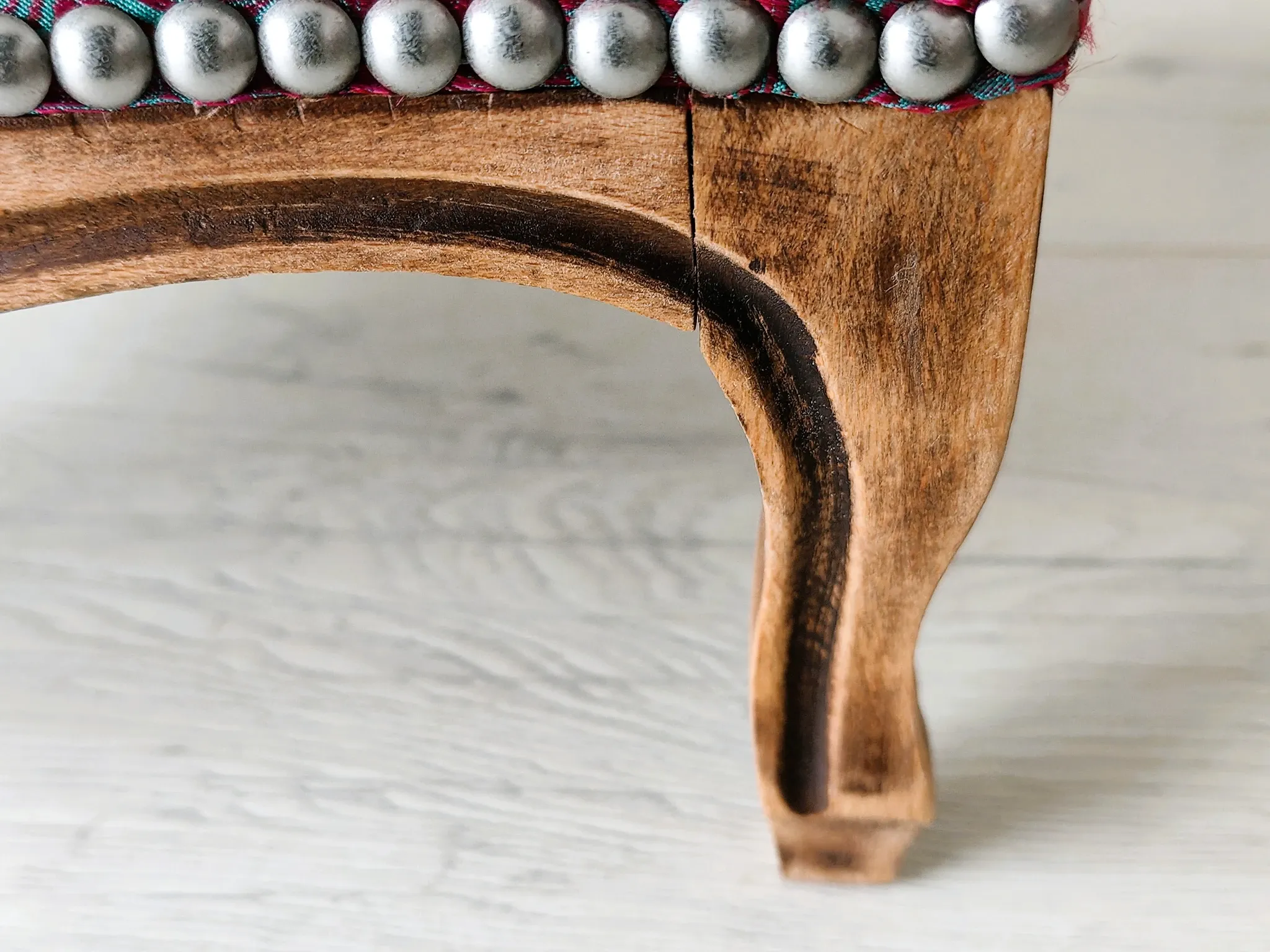 Repose-pieds anciens style Louis XV