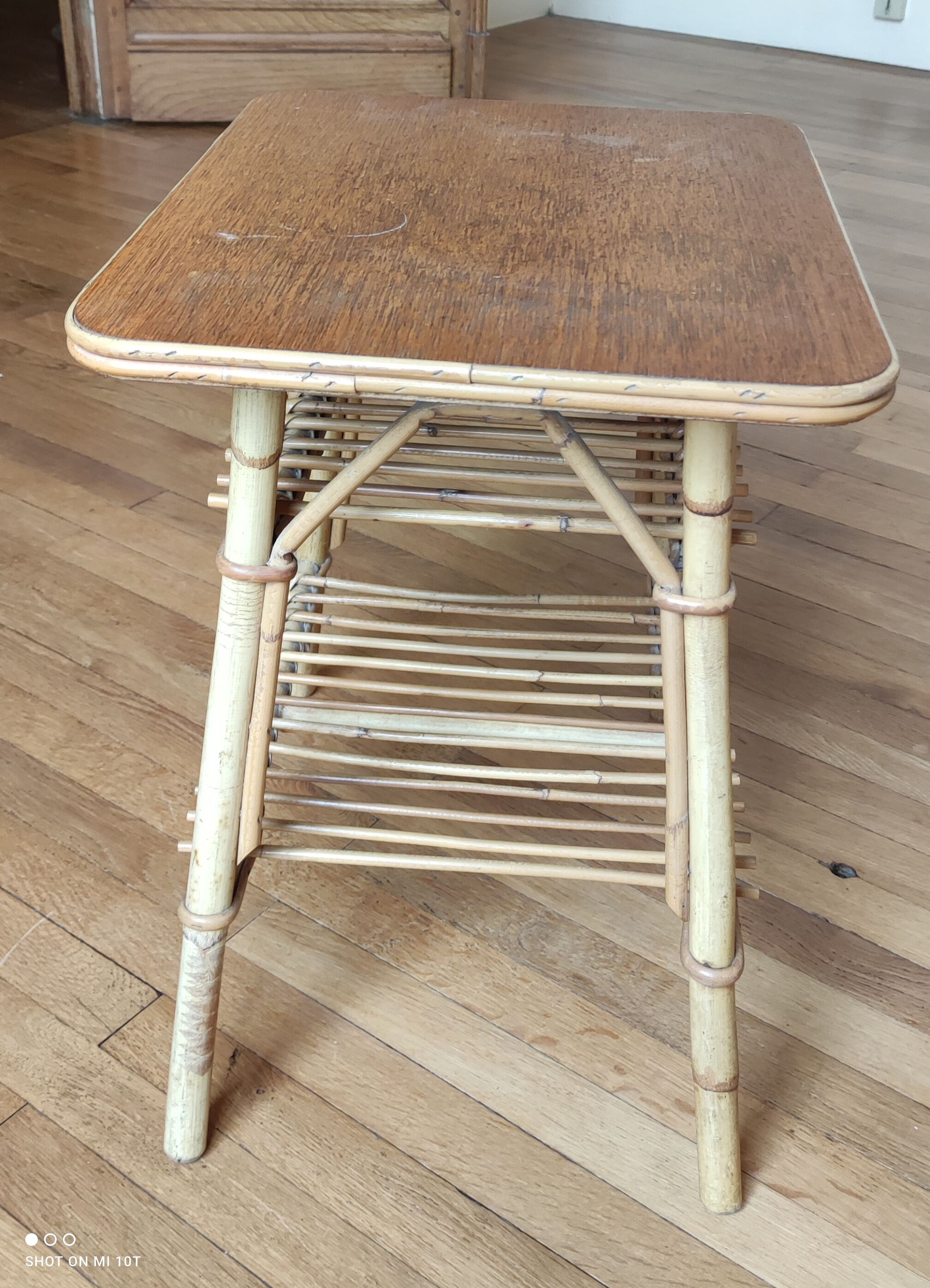 Table vintage en rotin