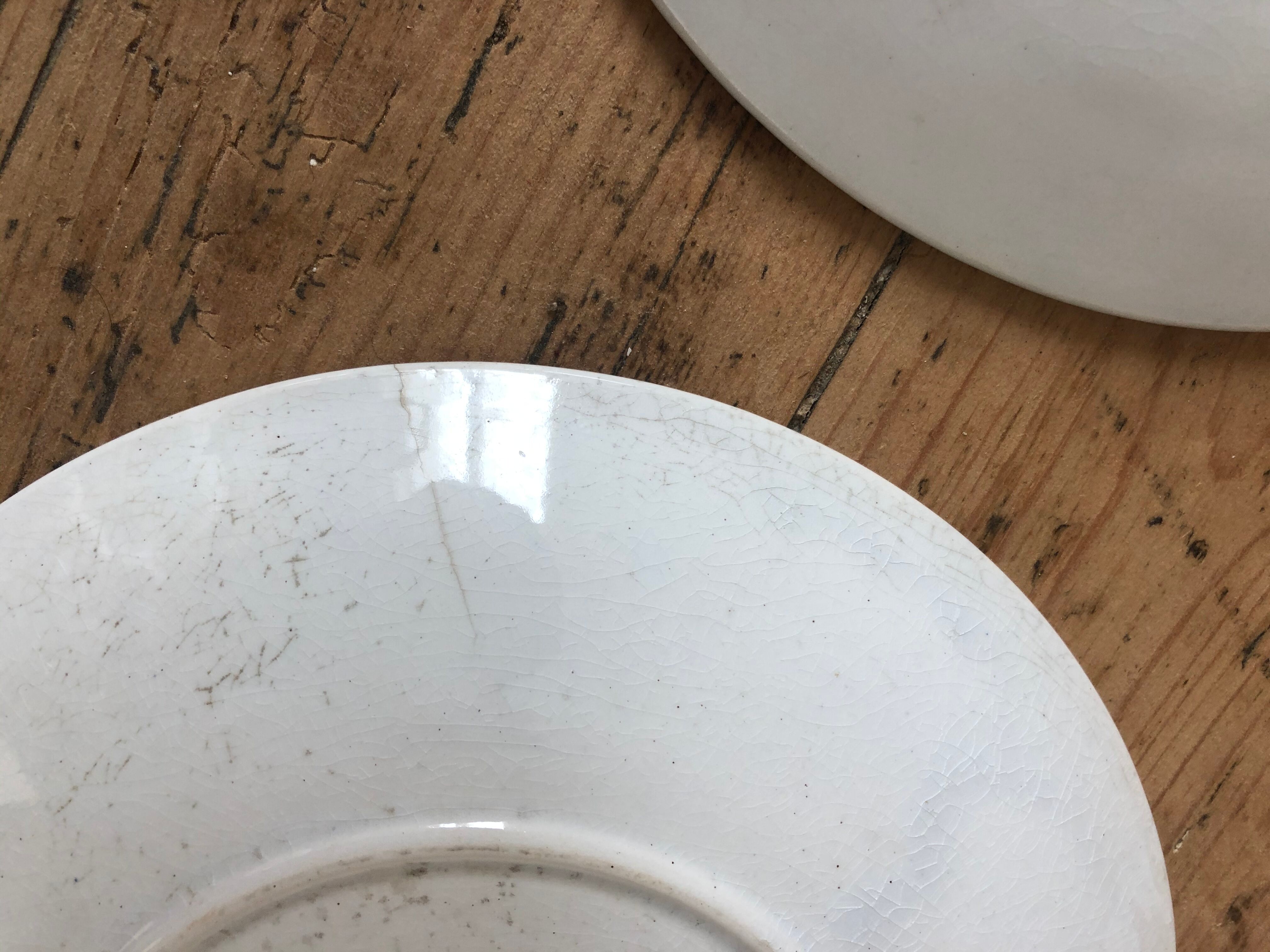 Set of 10 dessert plates in earthenware