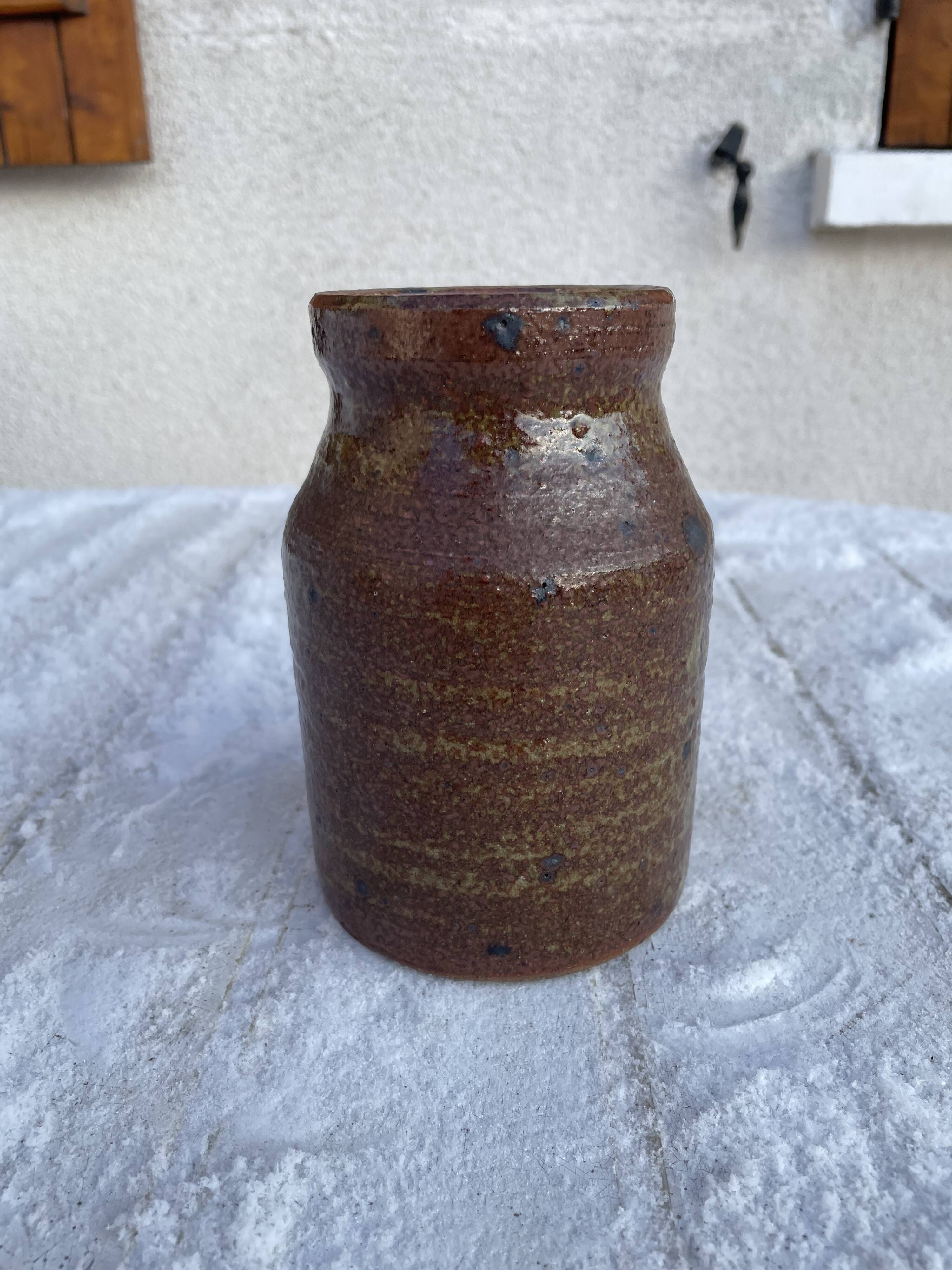 Set of 20 decorative items