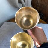 Calices, verre à pied en laiton gravés