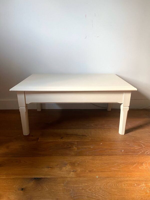 Table basse en bois ancien écru