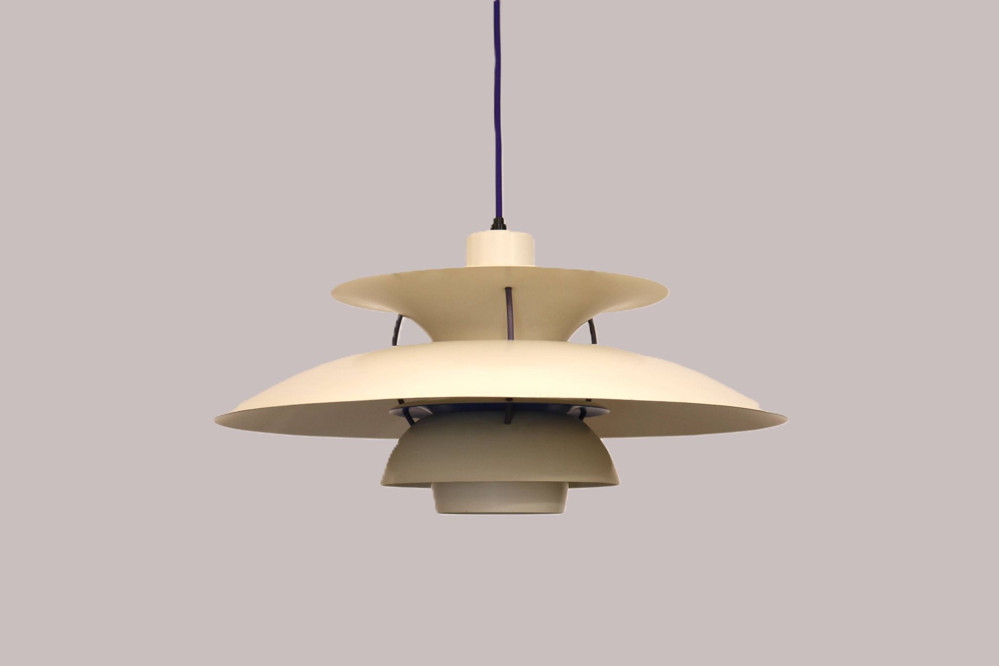 Le véritable produit danois - suspension PH5 - couleur blanche originale - Louis Poulsen