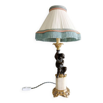 Bronze and alabaster lamp with puto decoration