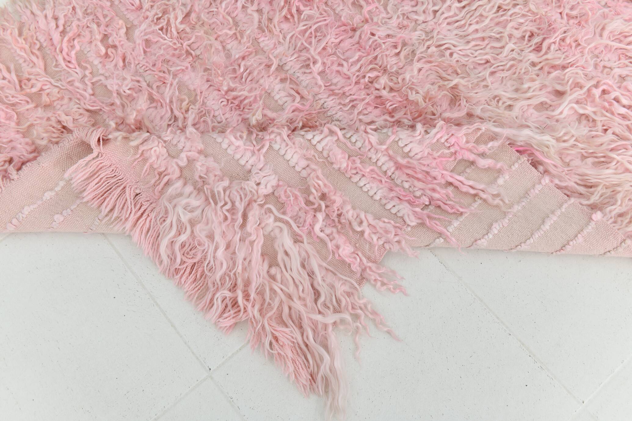 3x10 Soft Pink Wool Moroccan Runner Rug, 110x311Cm SK 70367
