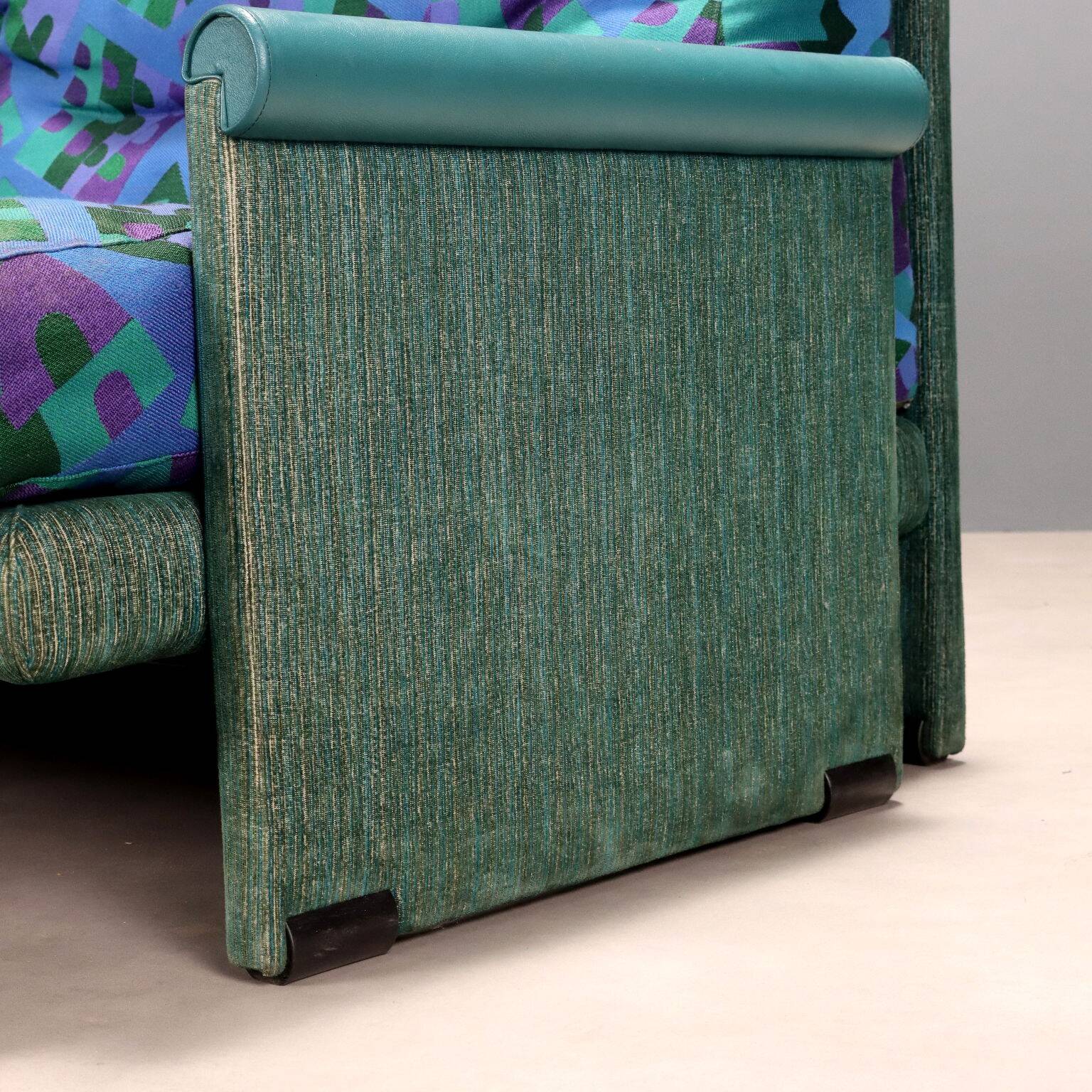 Canapé vintage deux places tissu fantaisie cuir design années 80 original