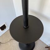 Lampadaire vintage en bois patiné noir et abat-jour rayé