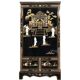 Armoire chinoise laquée noire avec incrustations