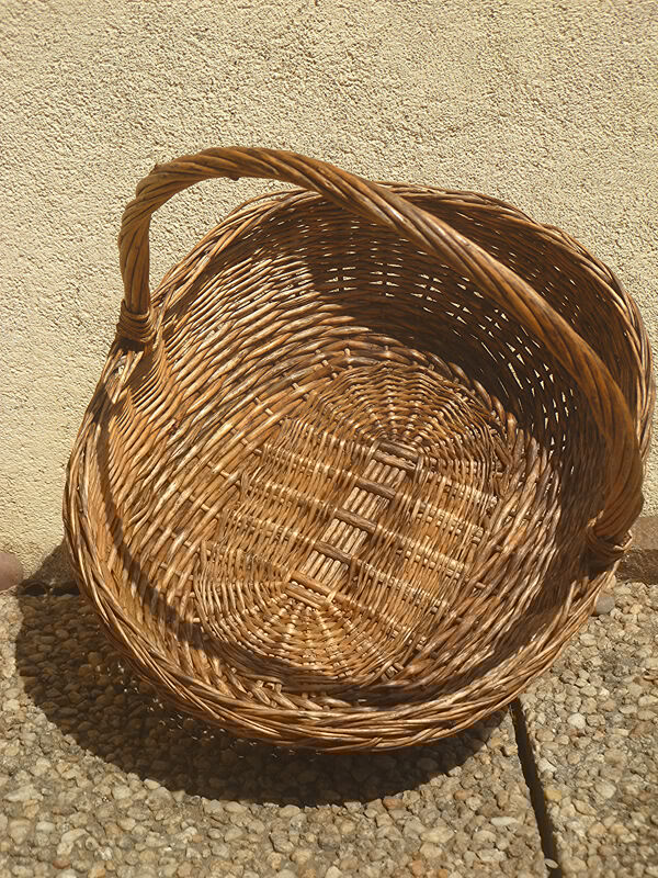 Culture wicker basket, vintage