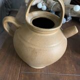 Water pot, sandstone chevrette