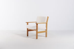 Armchair by hans wegner