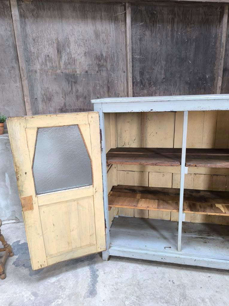 Workshop display cabinet