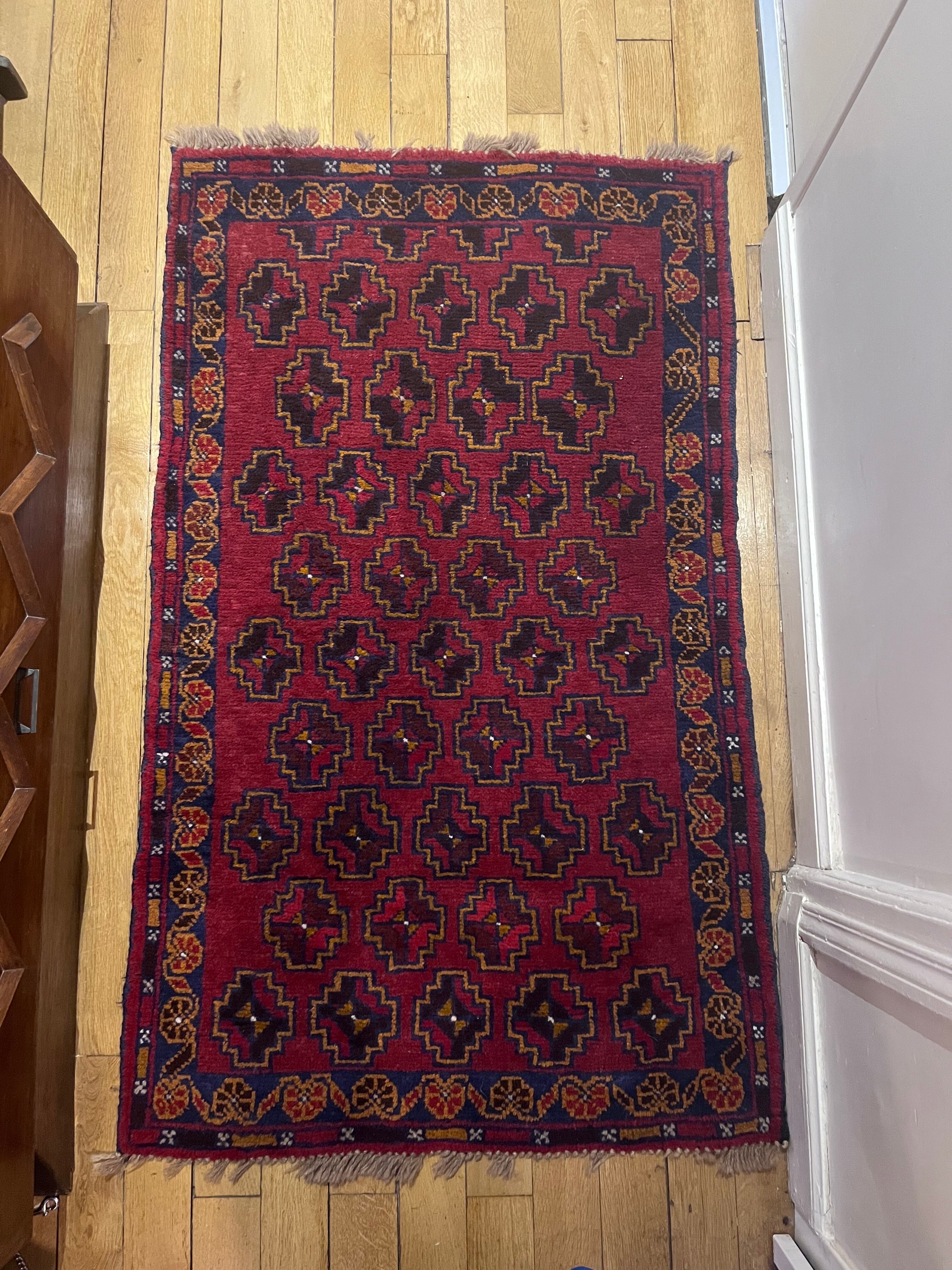 Oriental vintage carpet, 135x80 cm
