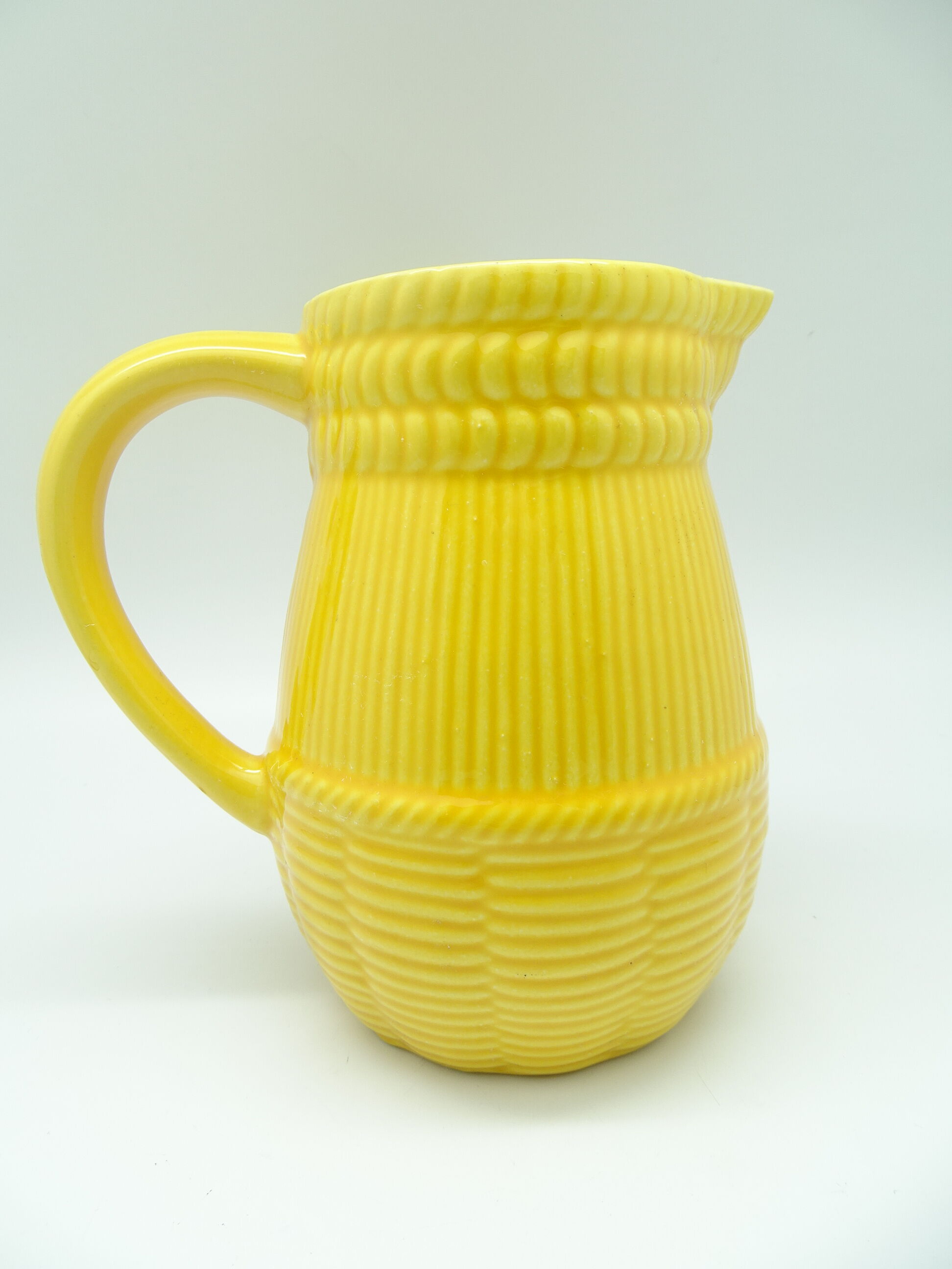 Nice pitcher / yellow corn jug