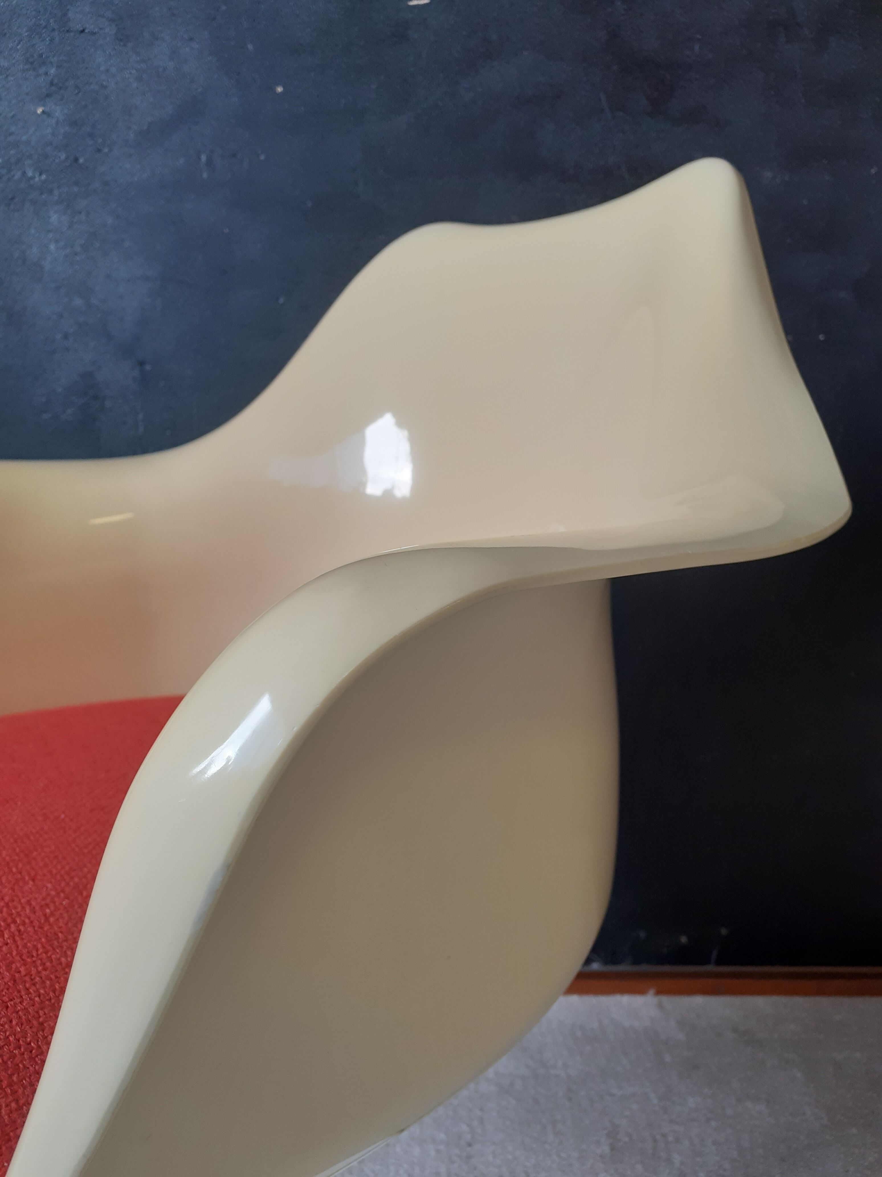 Italian swivel chair "tulip", design Rudi Bonzanini circa 1970